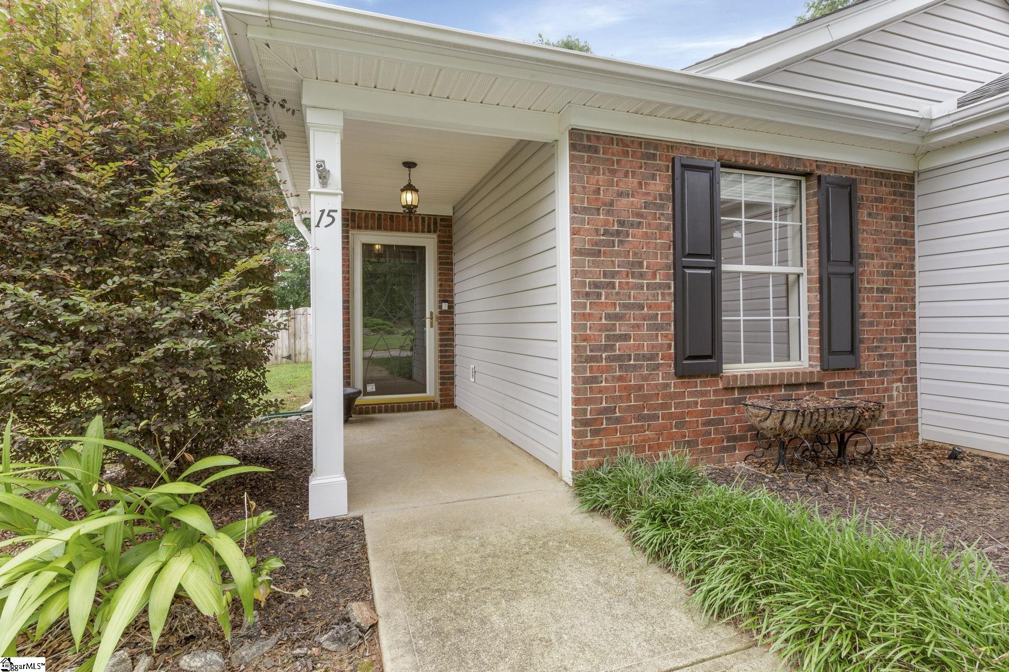 15 Hawkesbury Road Simpsonville, SC 29681