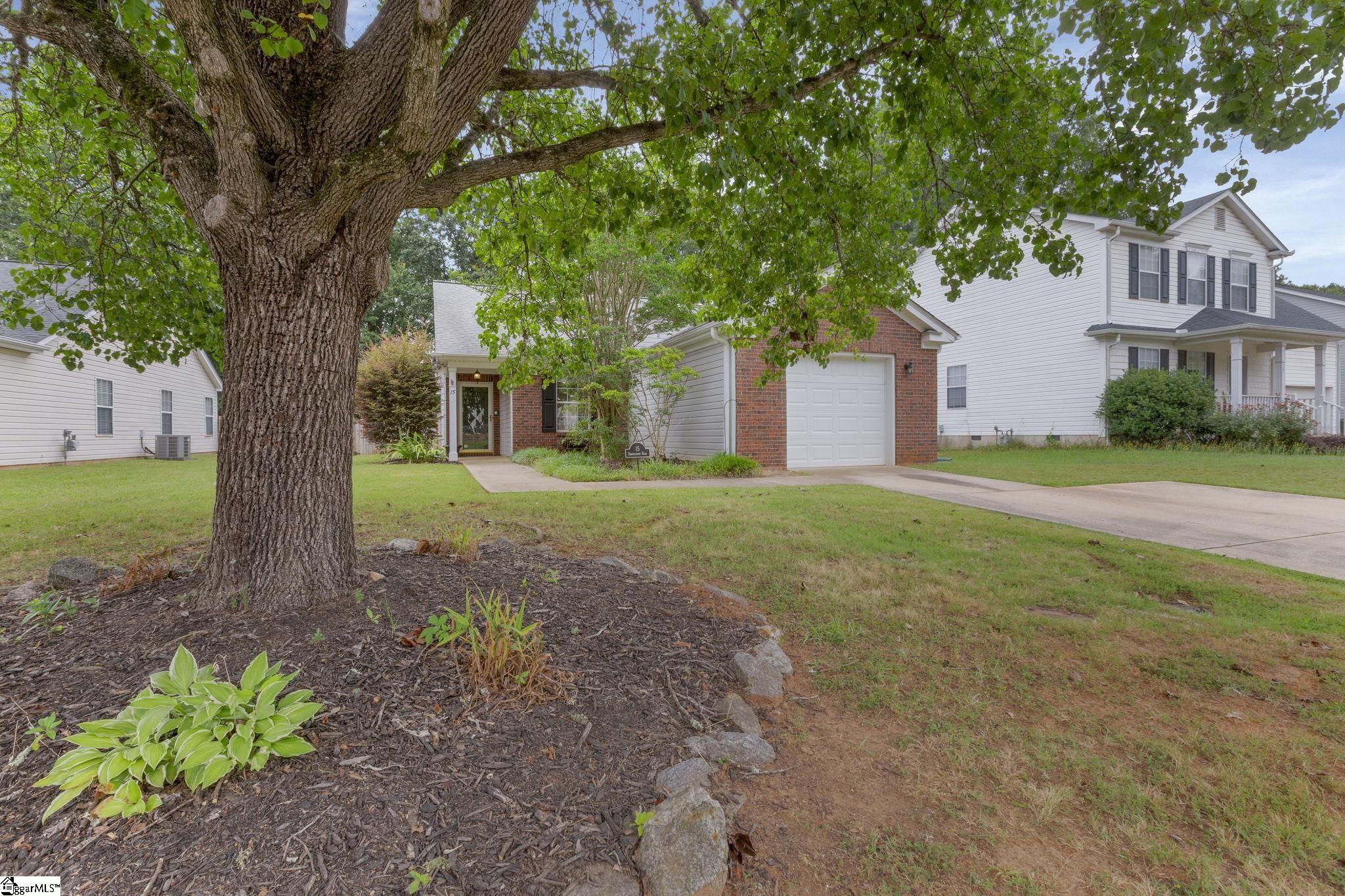 15 Hawkesbury Road Simpsonville, SC 29681