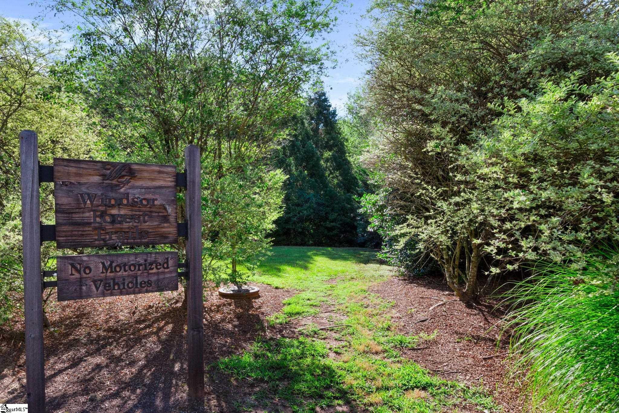 15 Hawkesbury Road Simpsonville, SC 29681