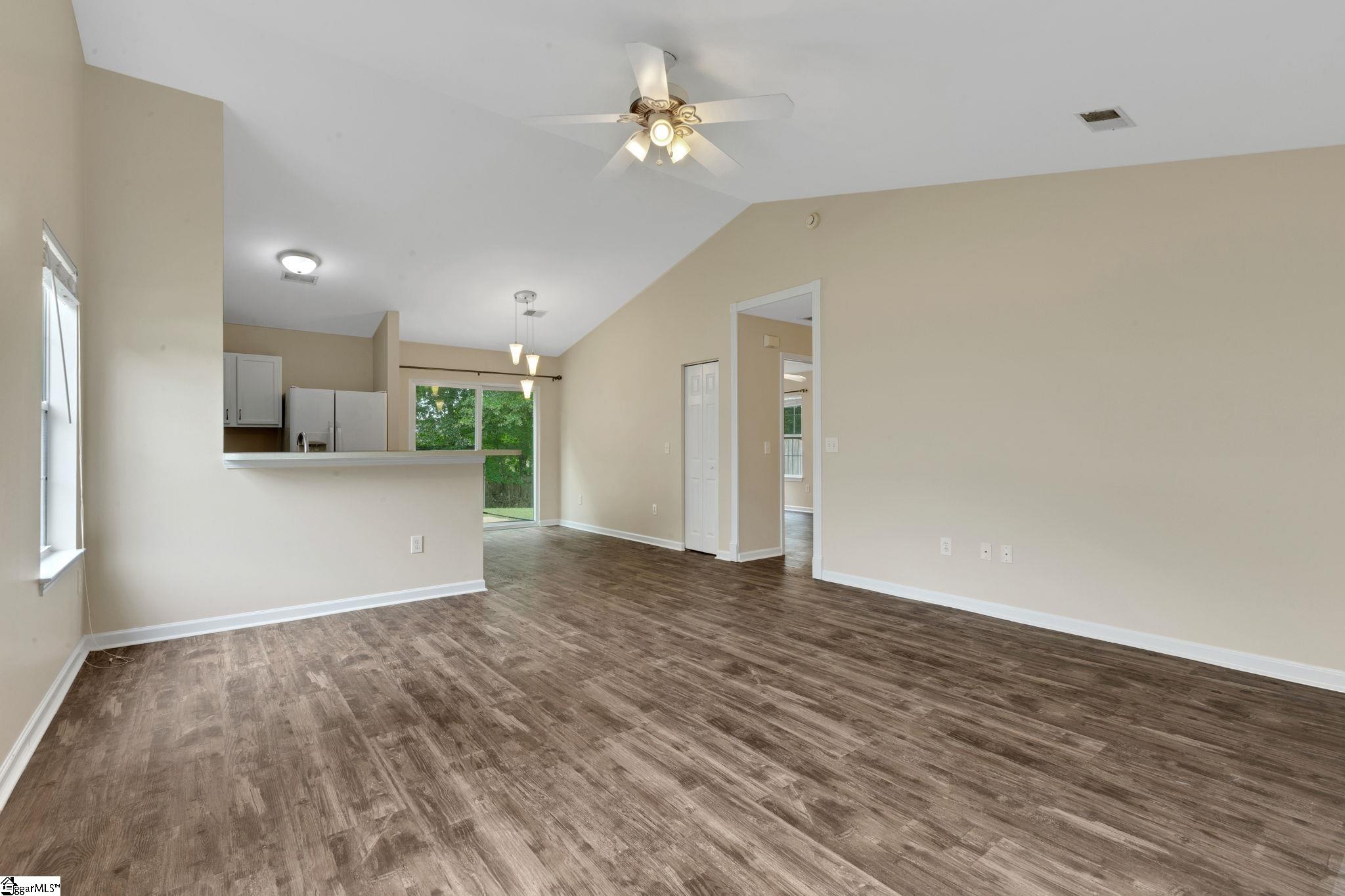 15 Hawkesbury Road Simpsonville, SC 29681