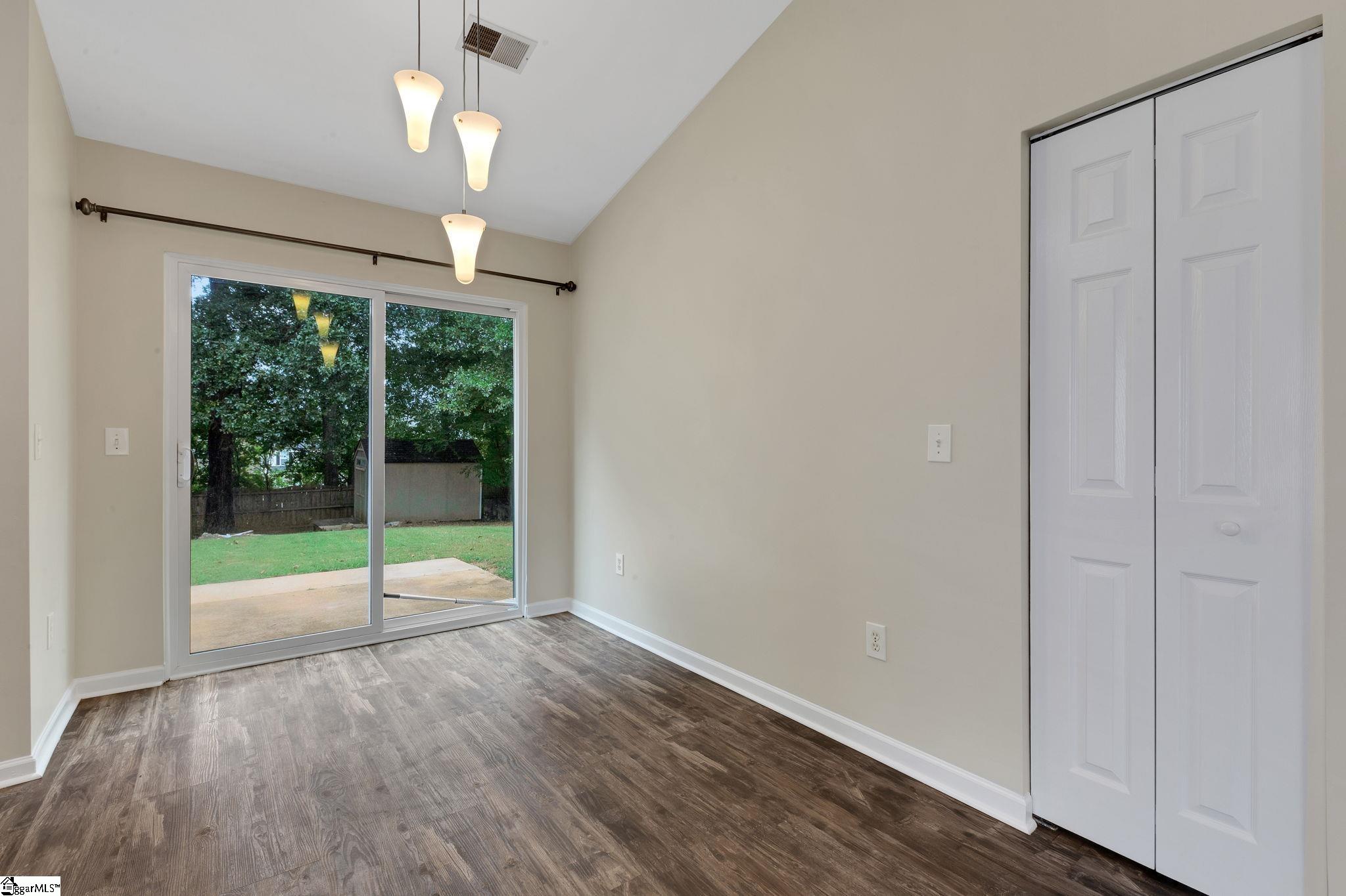 15 Hawkesbury Road Simpsonville, SC 29681