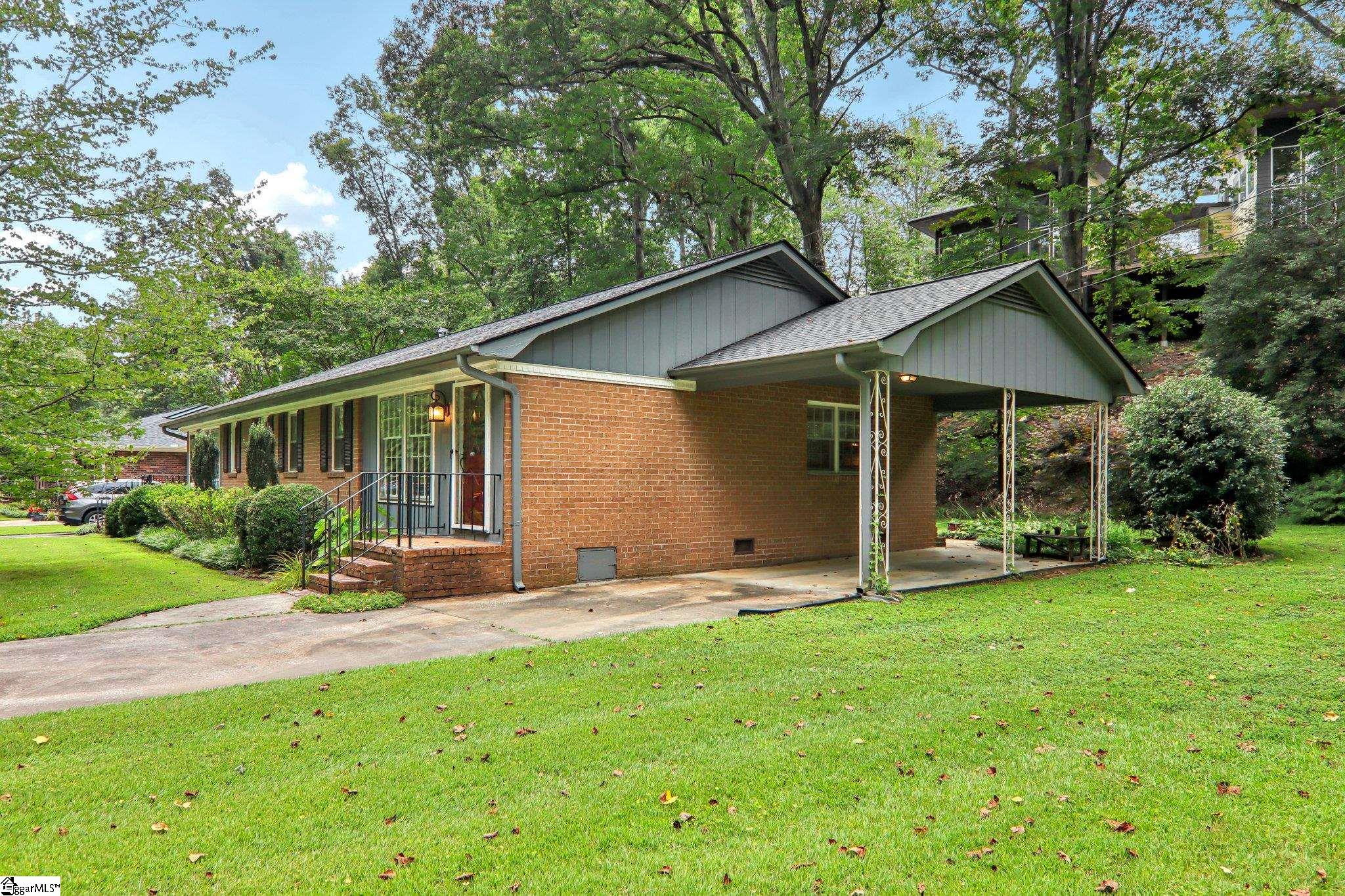 1 Heritage Court Greenville, SC 29615