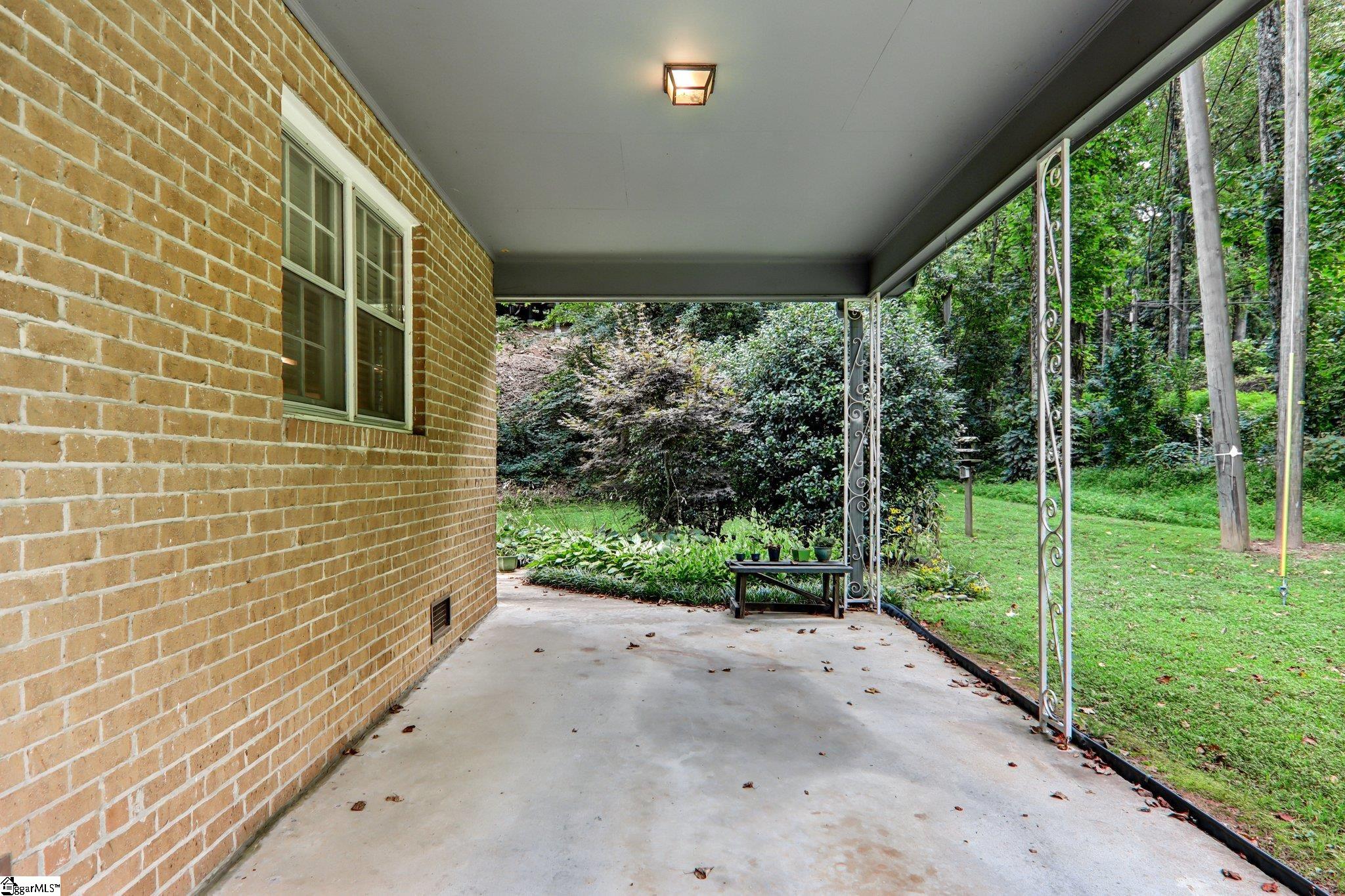 1 Heritage Court Greenville, SC 29615
