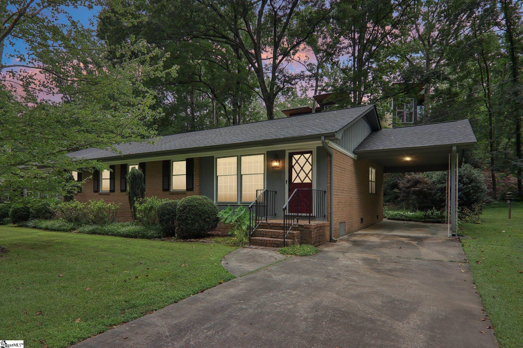 1 Heritage Court Greenville, SC 29615