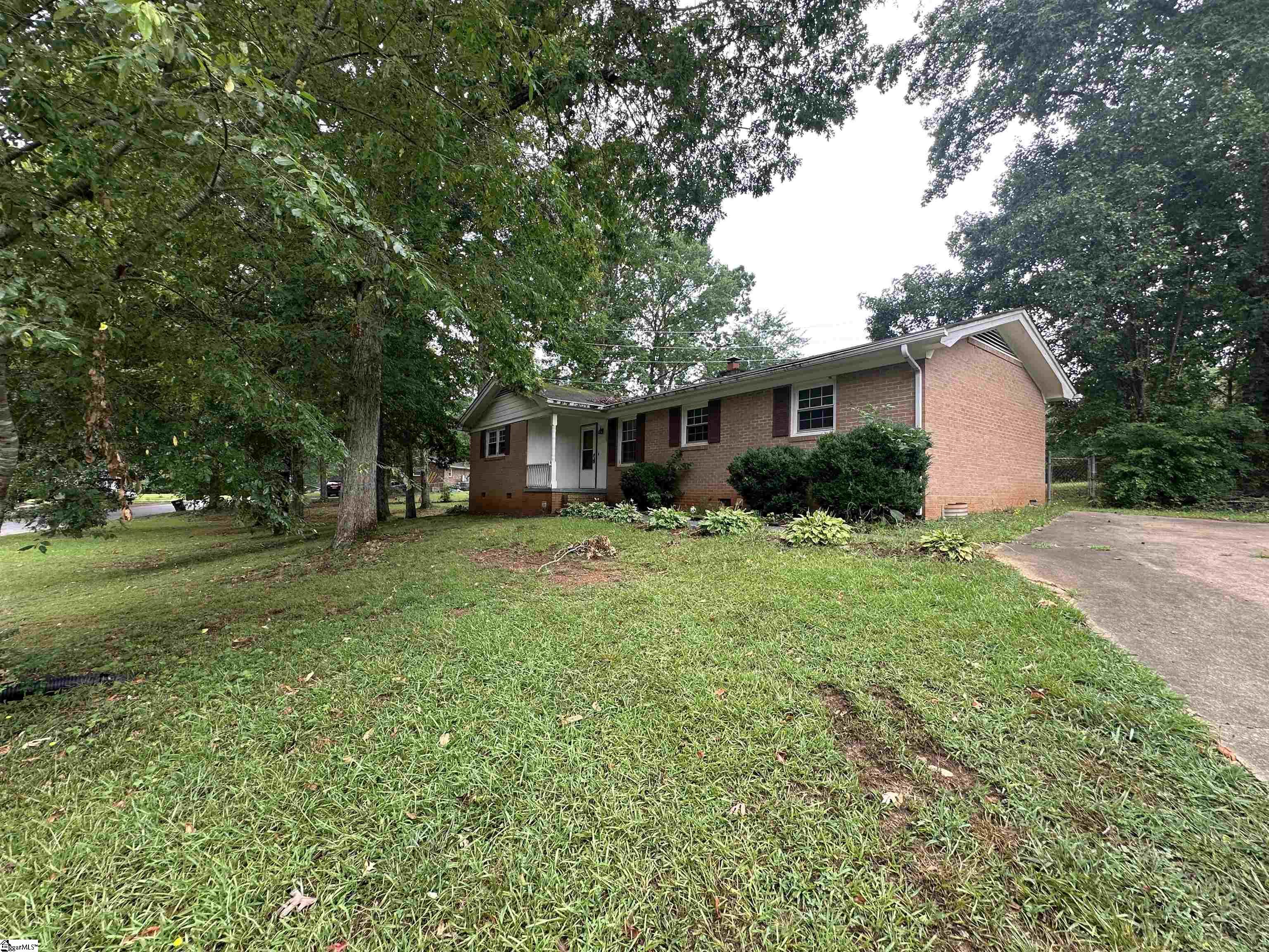 108 Anglewood Drive Simpsonville, SC 29680