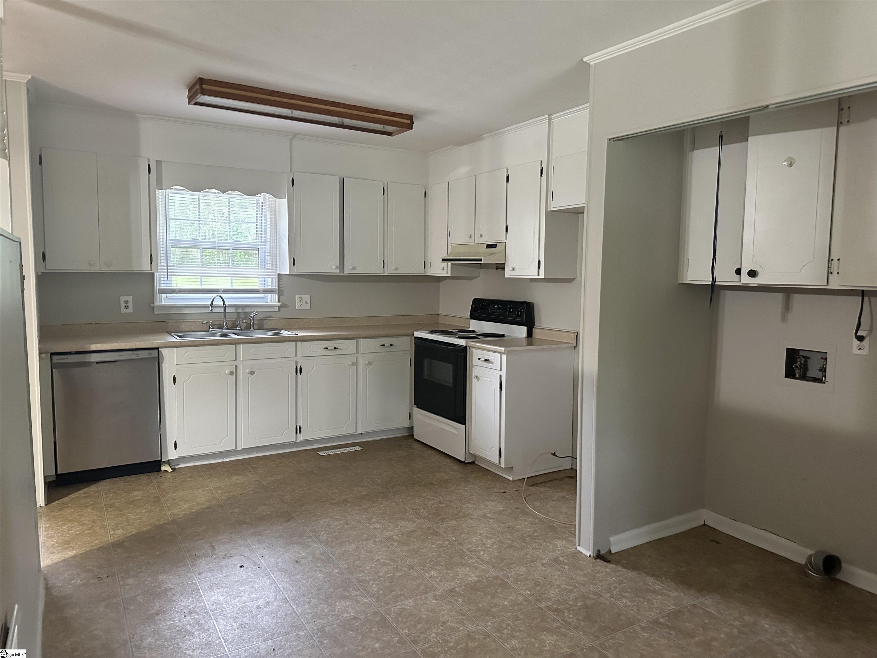 108 Anglewood Drive Simpsonville, SC 29680