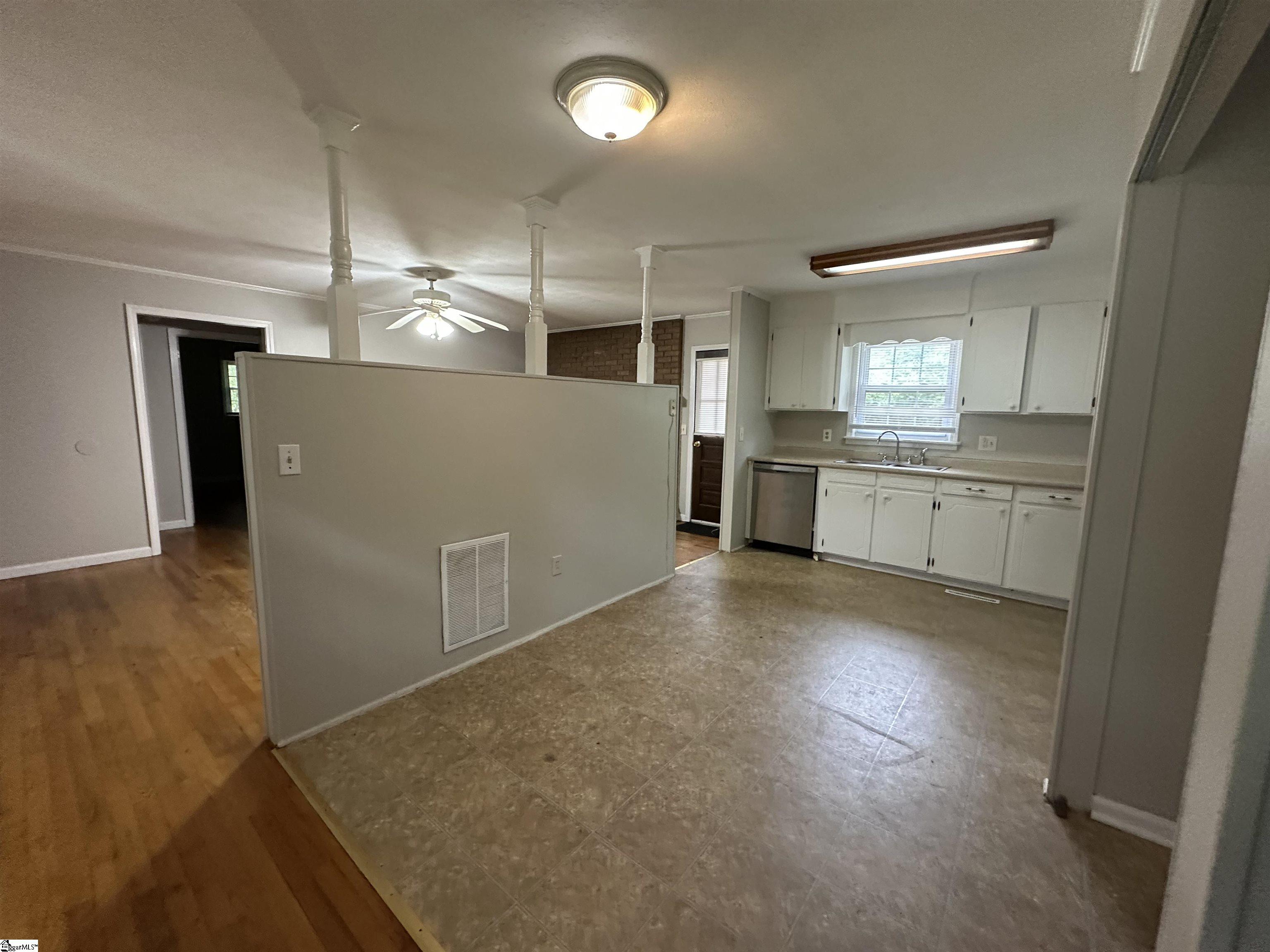 108 Anglewood Drive Simpsonville, SC 29680