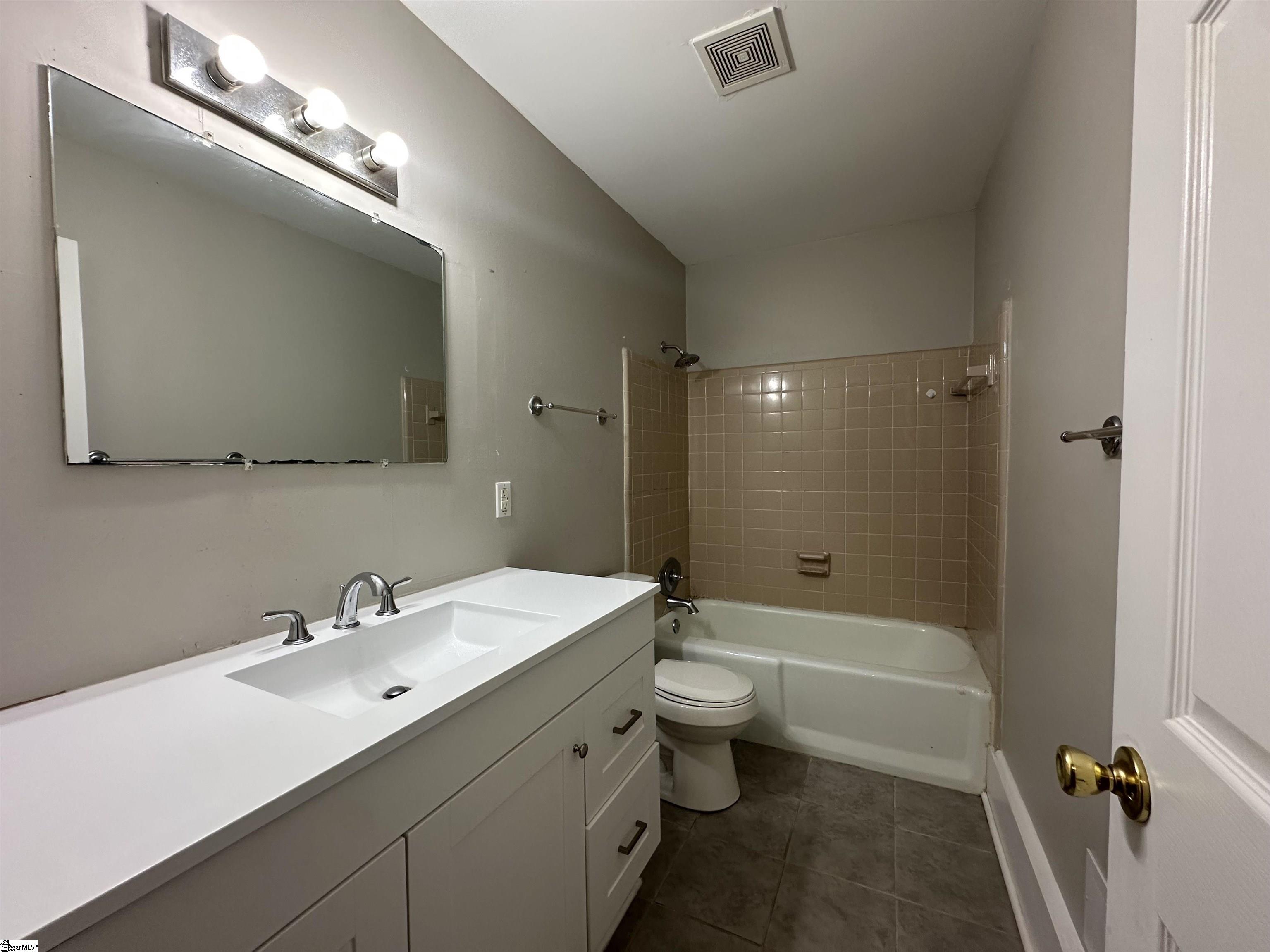 108 Anglewood Drive Simpsonville, SC 29680