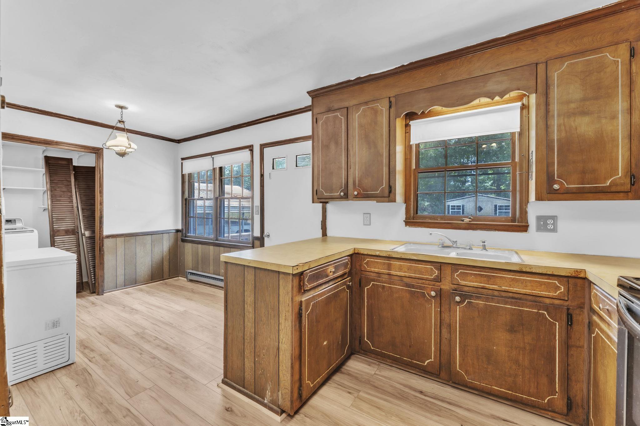 805 Eastwoood Street Anderson, SC 29621