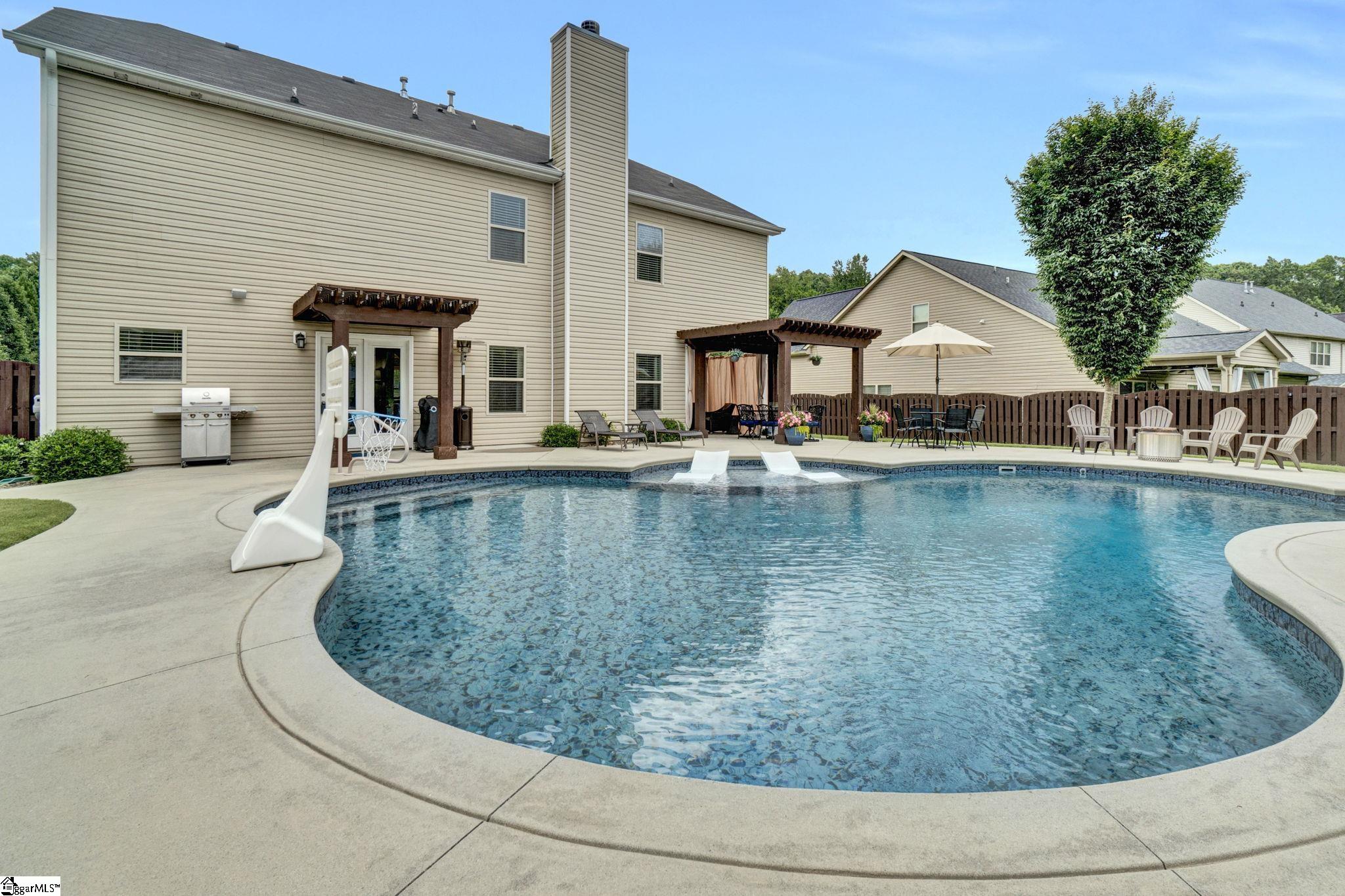 332 Heritage Point Drive Simpsonville, SC 29681
