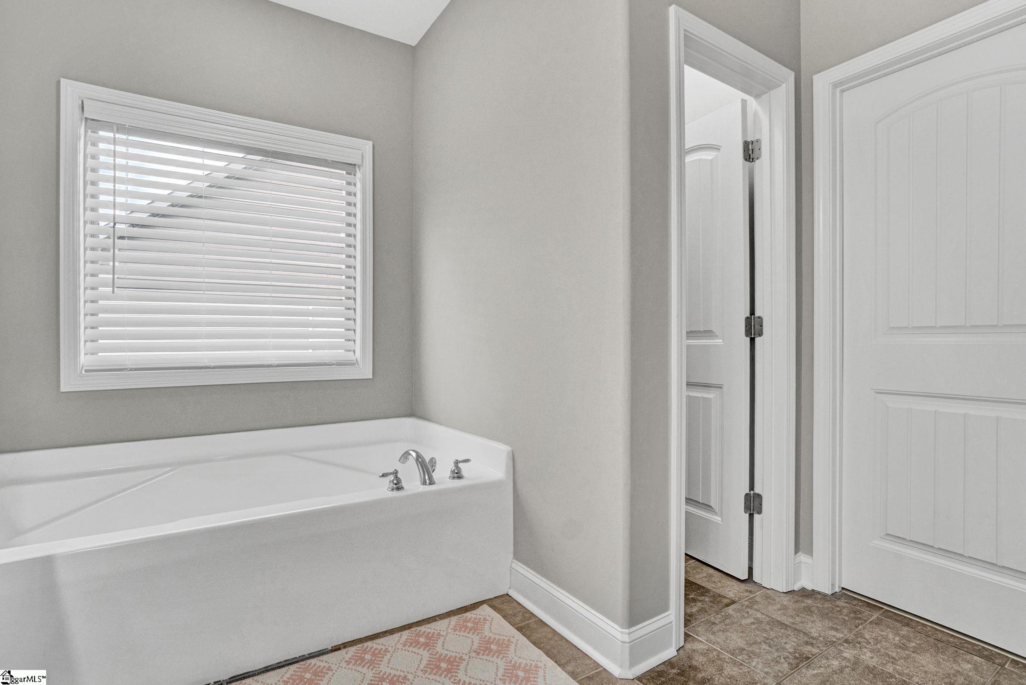332 Heritage Point Drive Simpsonville, SC 29681