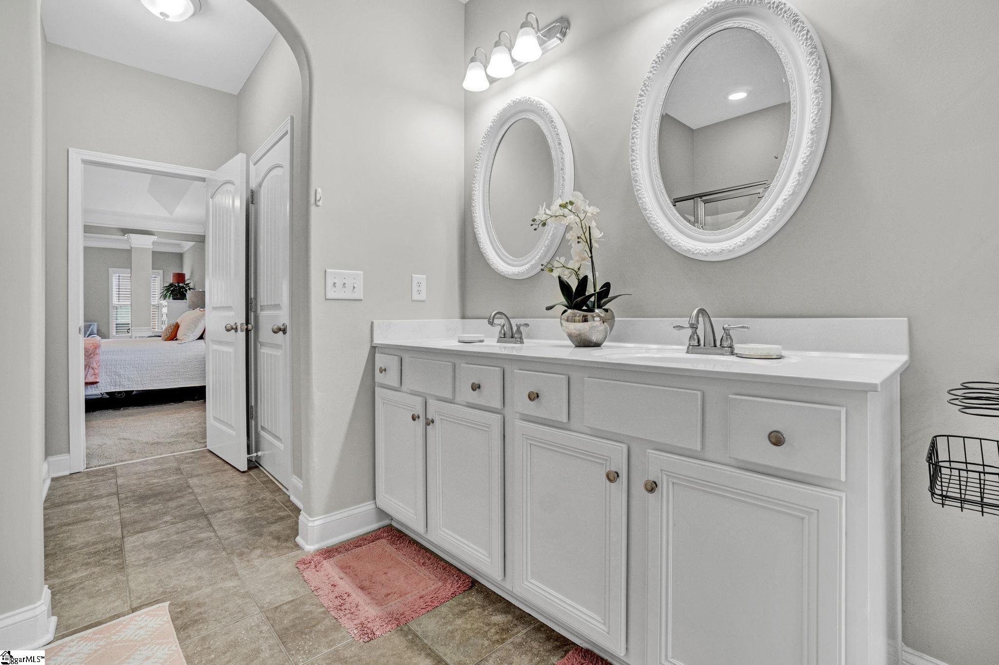 332 Heritage Point Drive Simpsonville, SC 29681