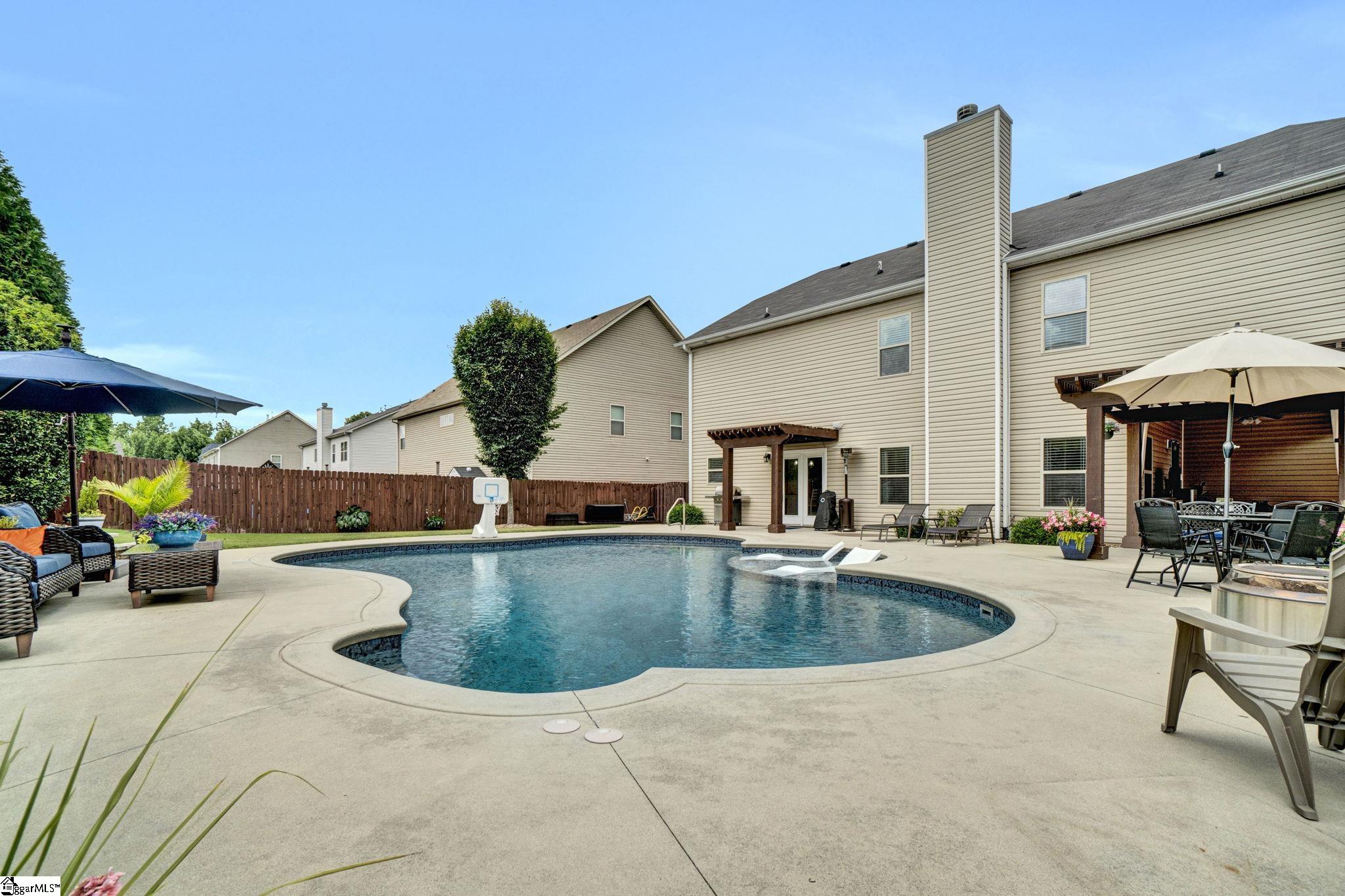 332 Heritage Point Drive Simpsonville, SC 29681