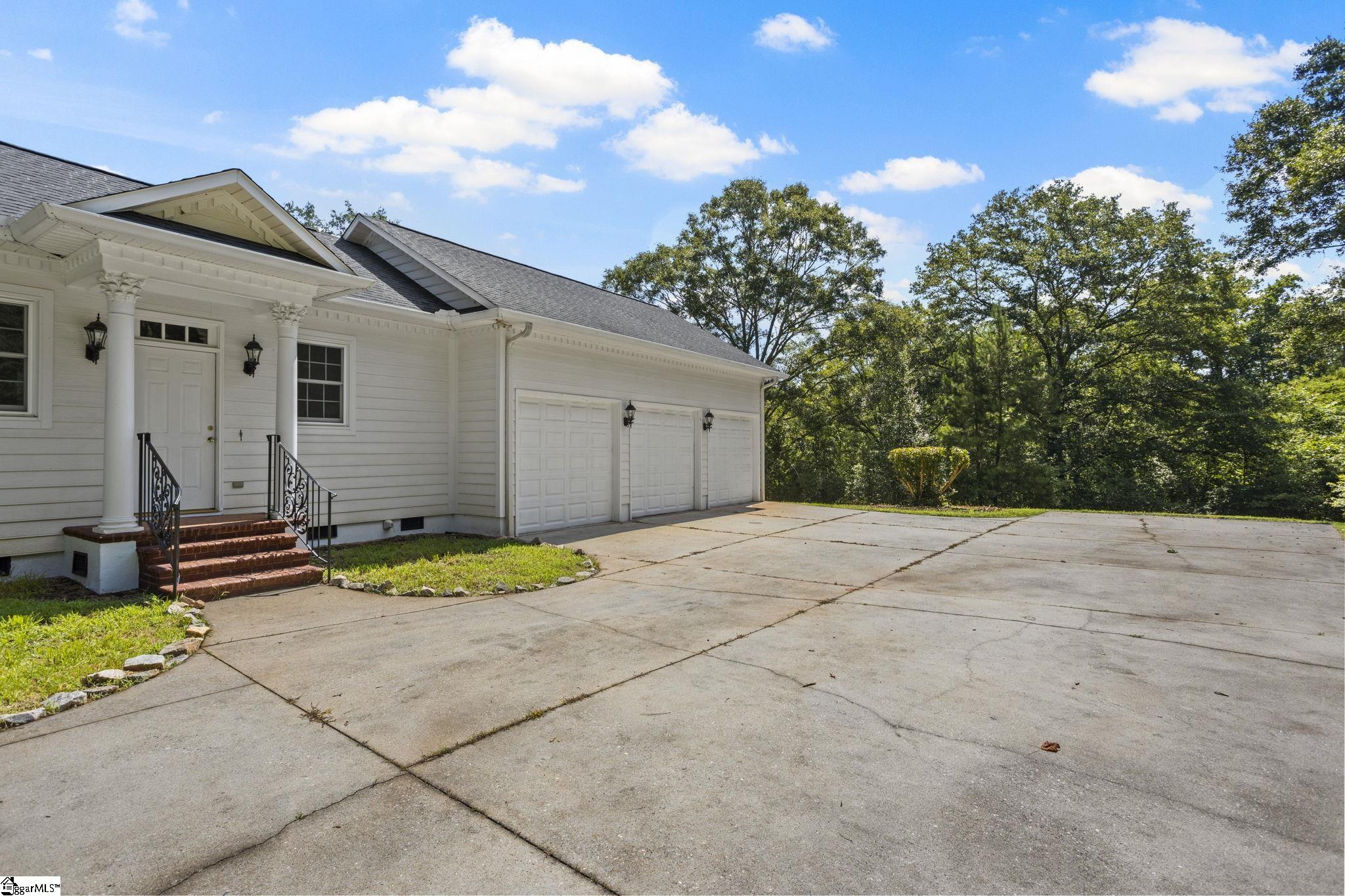 1420 White Oak Drive Anderson, SC 29621