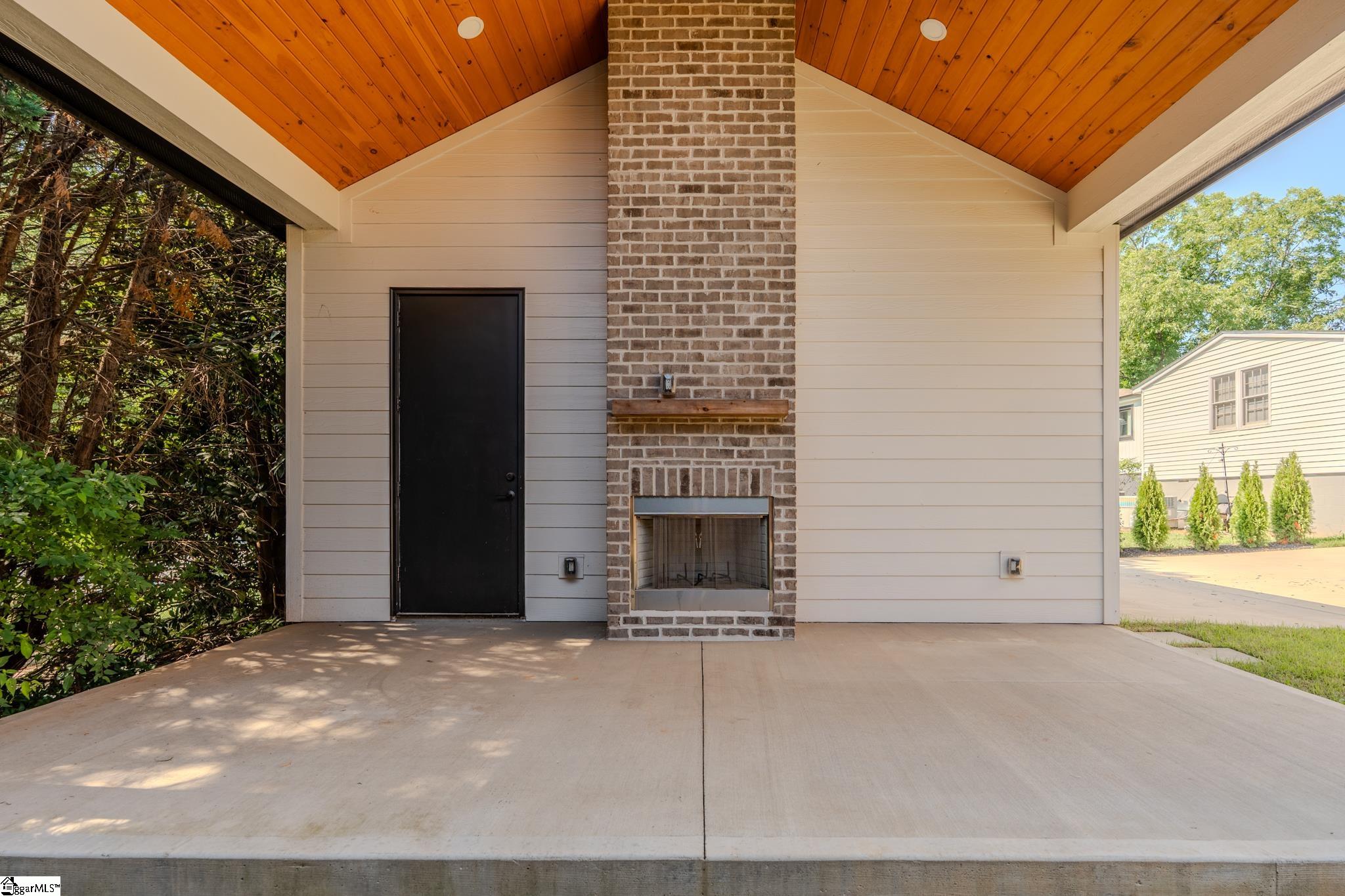 7B Briar Street Greenville, SC 29601