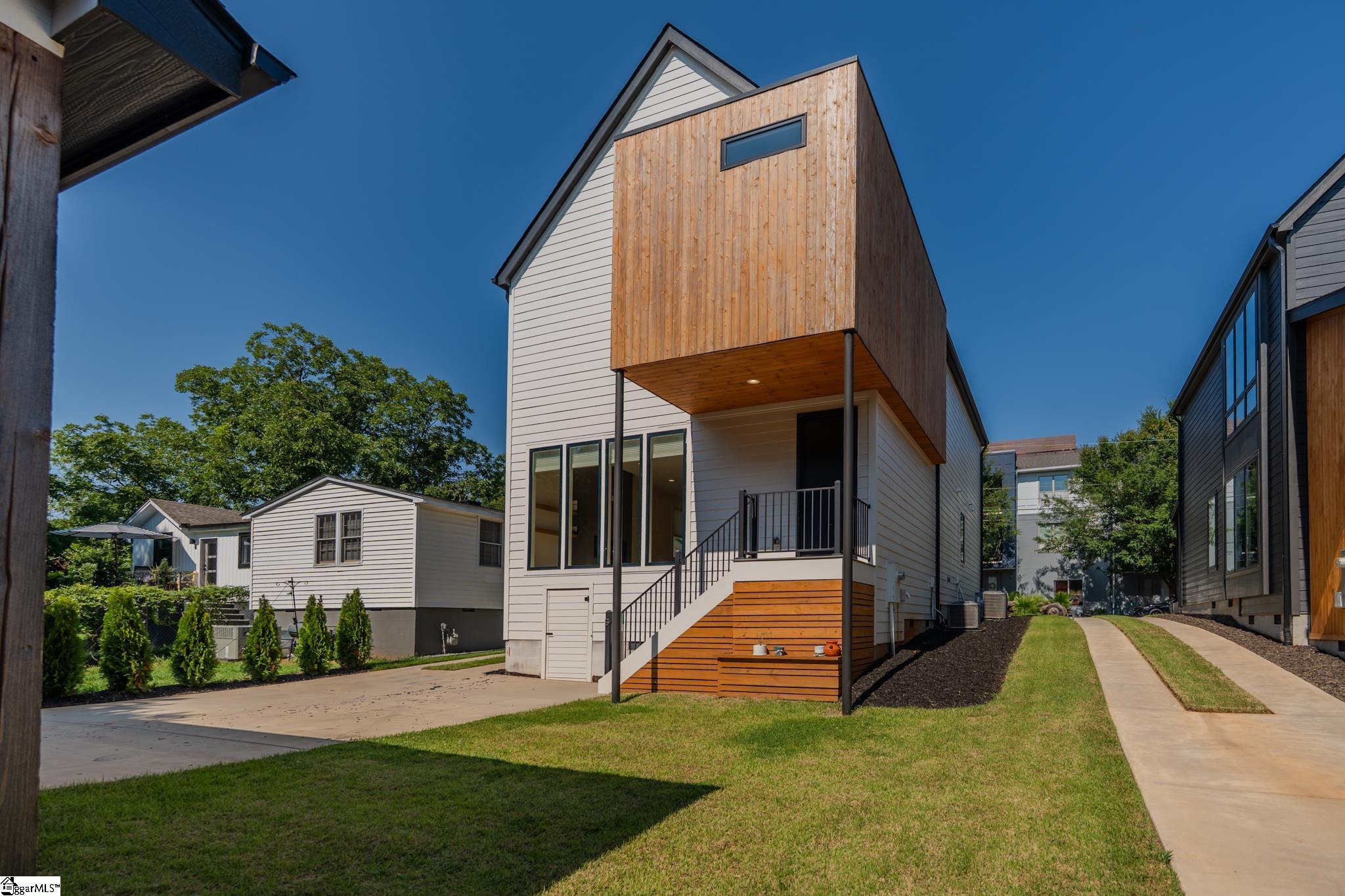 7B Briar Street Greenville, SC 29601