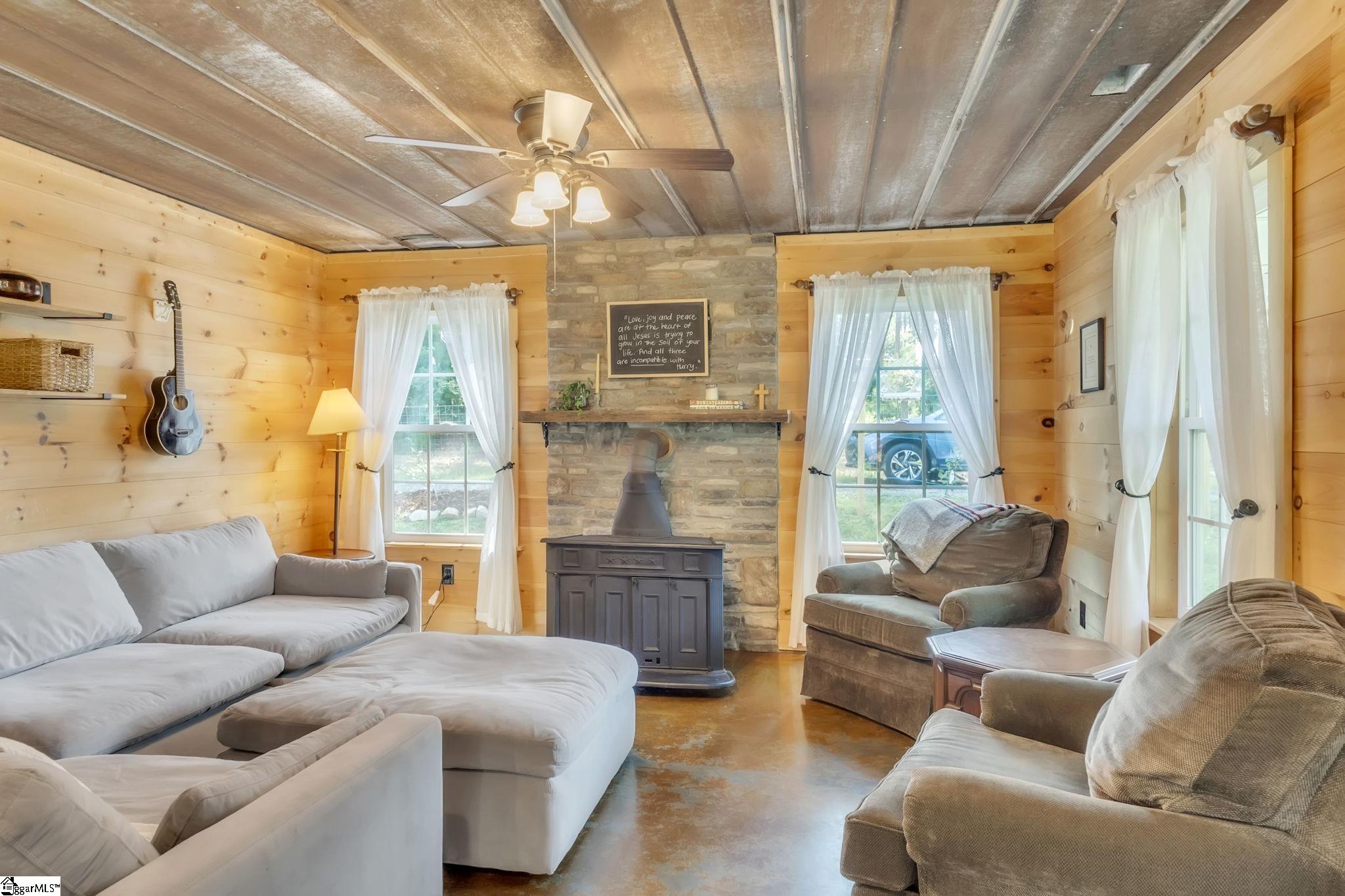 389 Mt Pleasant Road Westminster, SC 29693