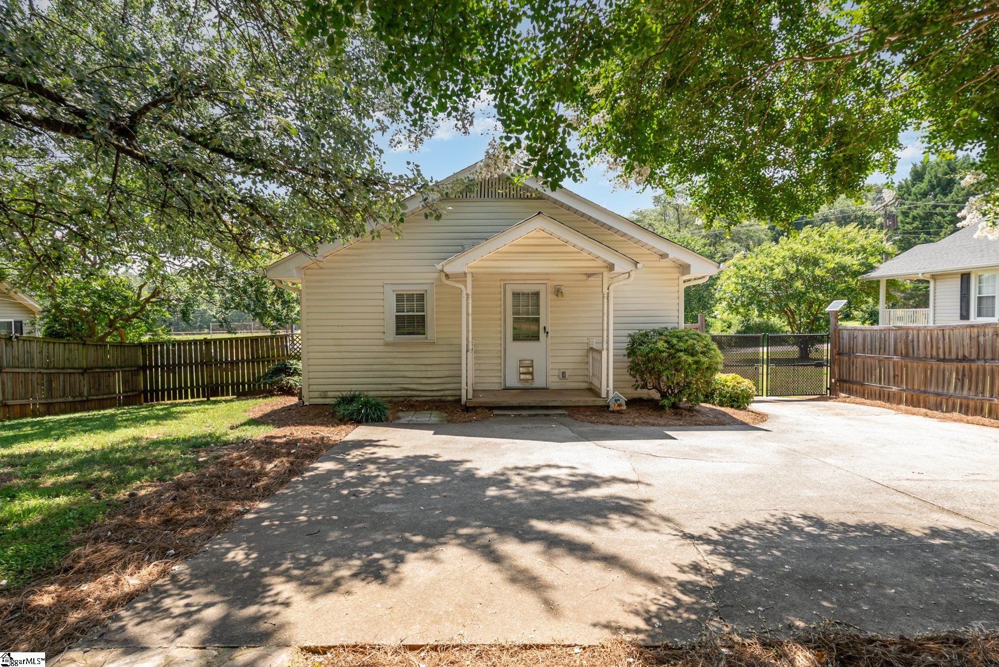 113 Taylors Road Taylors, SC 29687