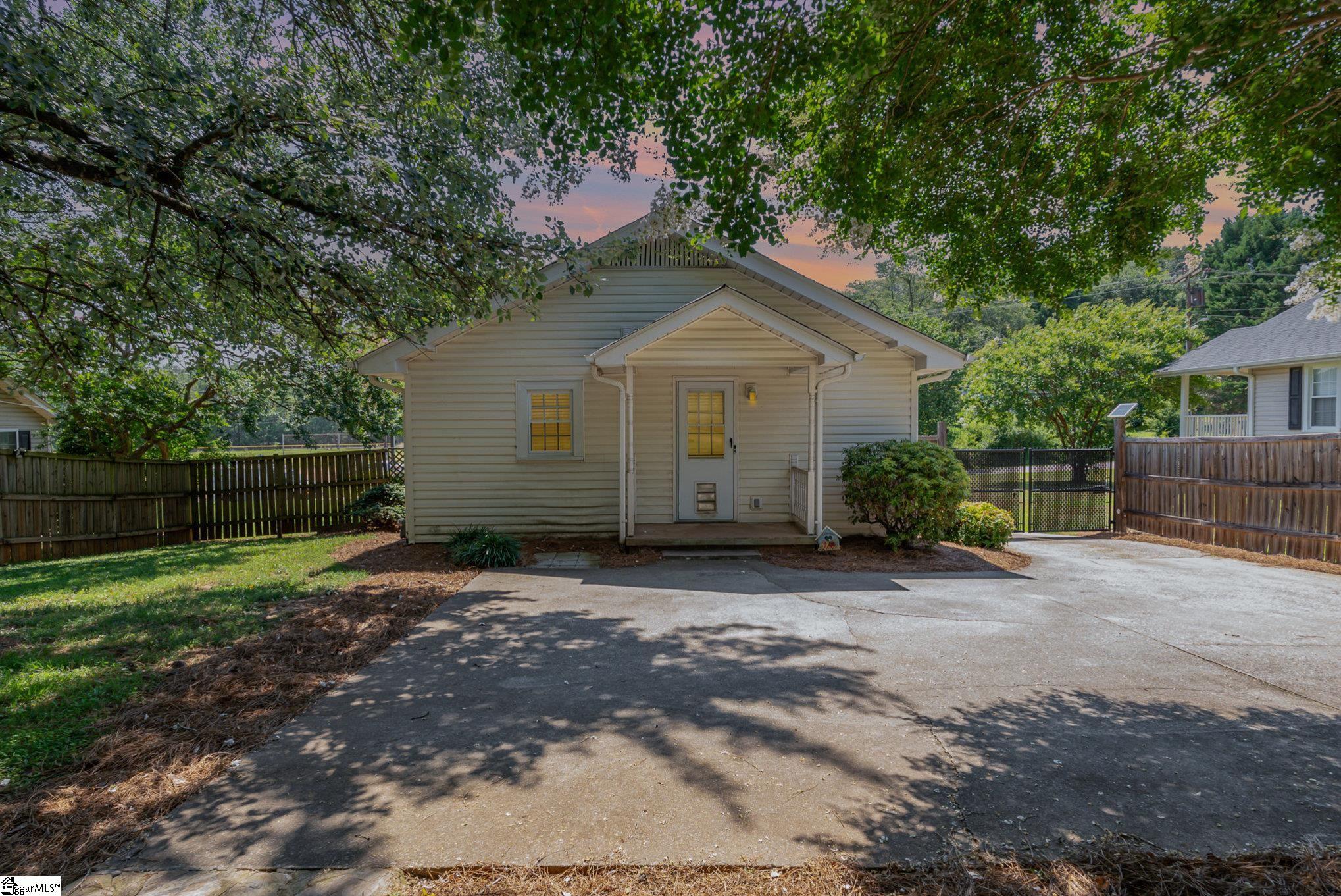 113 Taylors Road Taylors, SC 29687