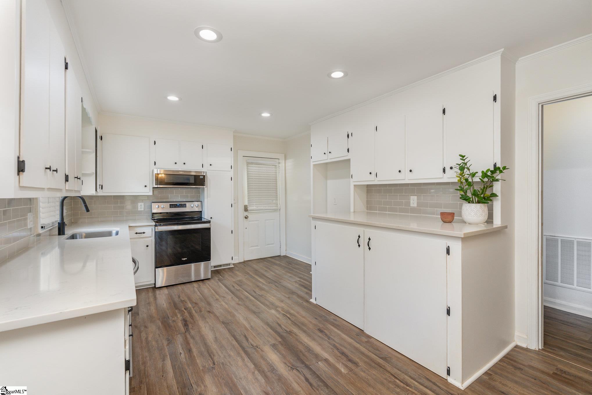 113 Taylors Road Taylors, SC 29687
