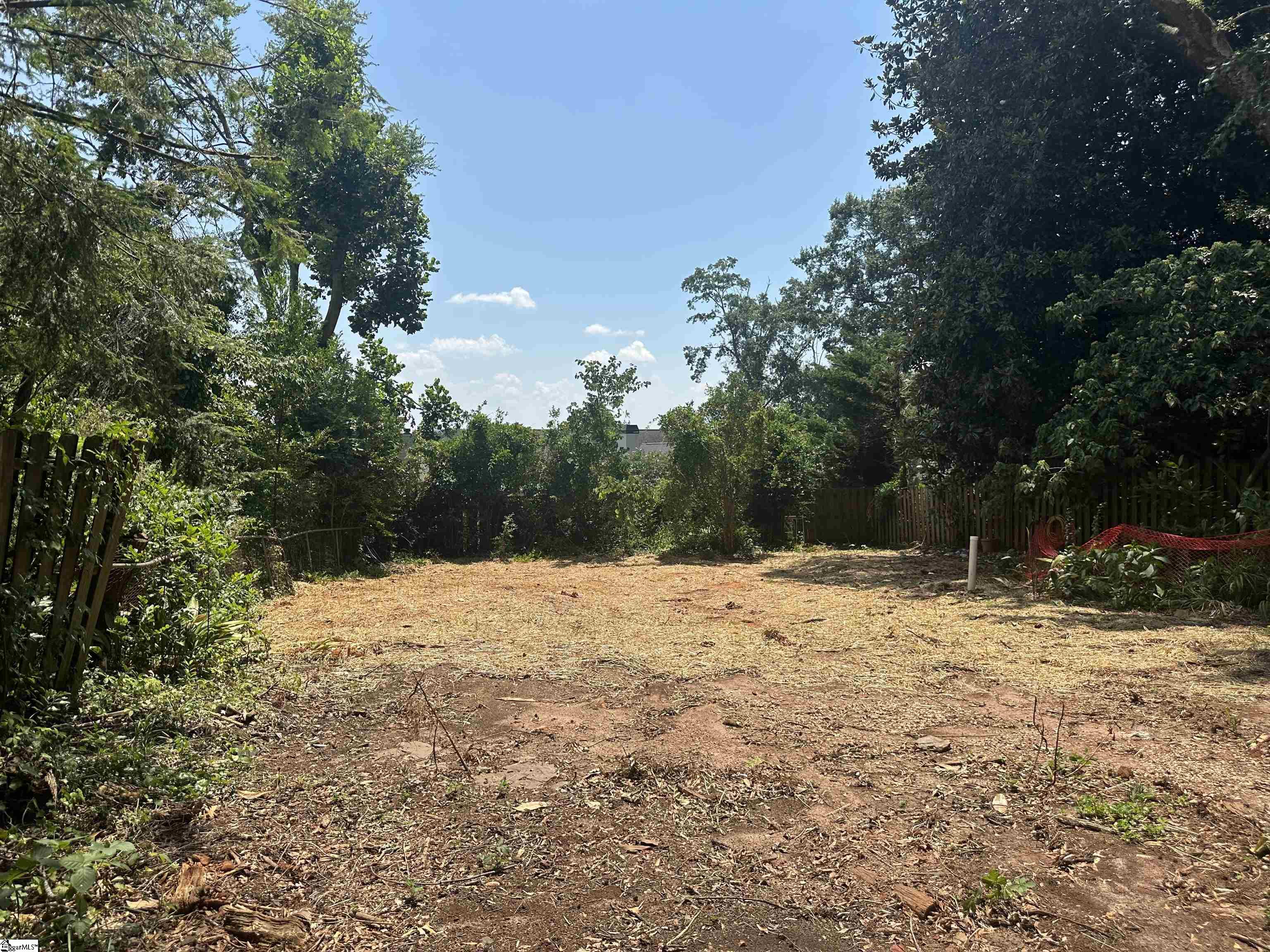 15 W Hillcrest Drive Greenville, SC 29609