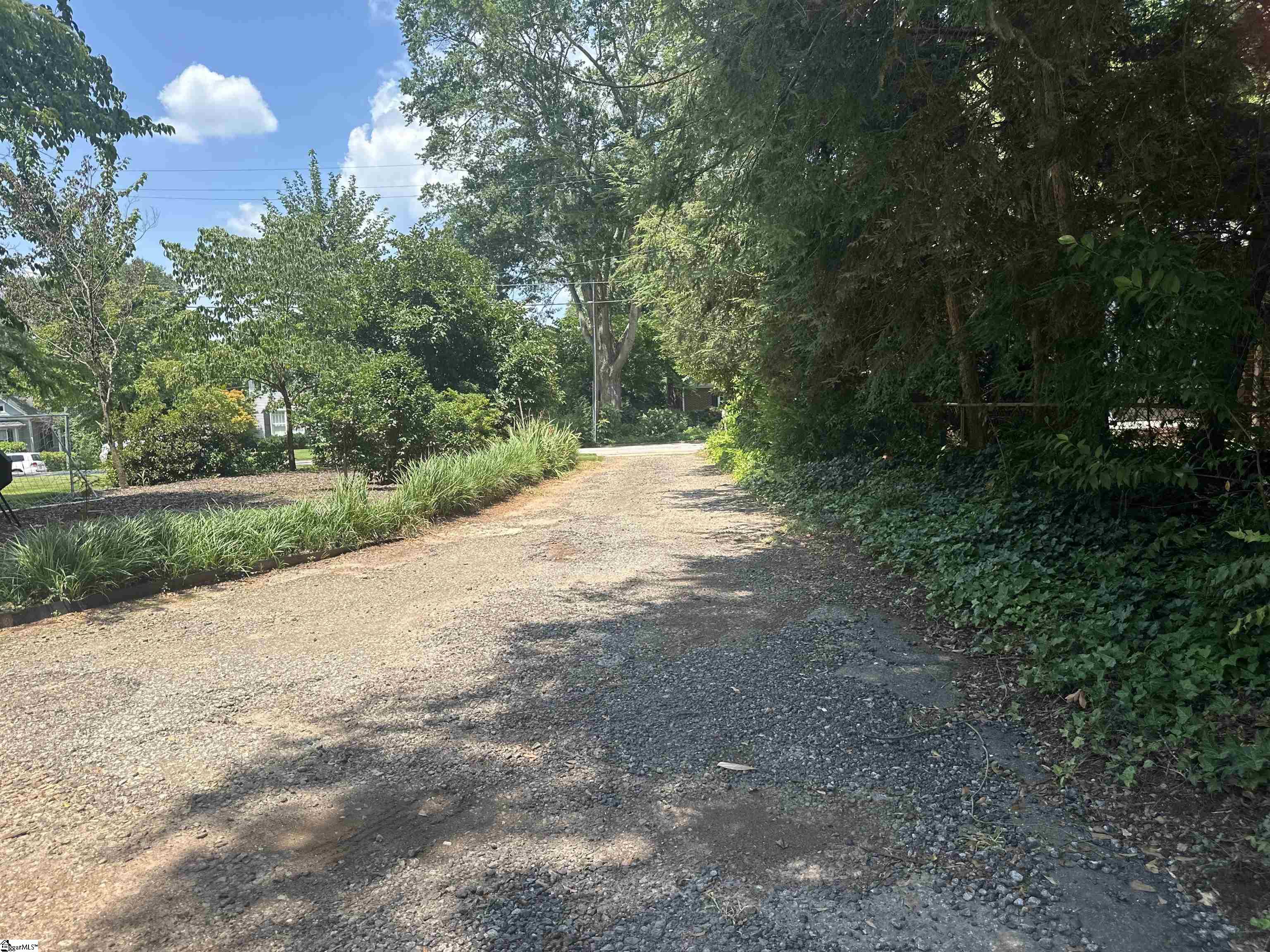 15 W Hillcrest Drive Greenville, SC 29609