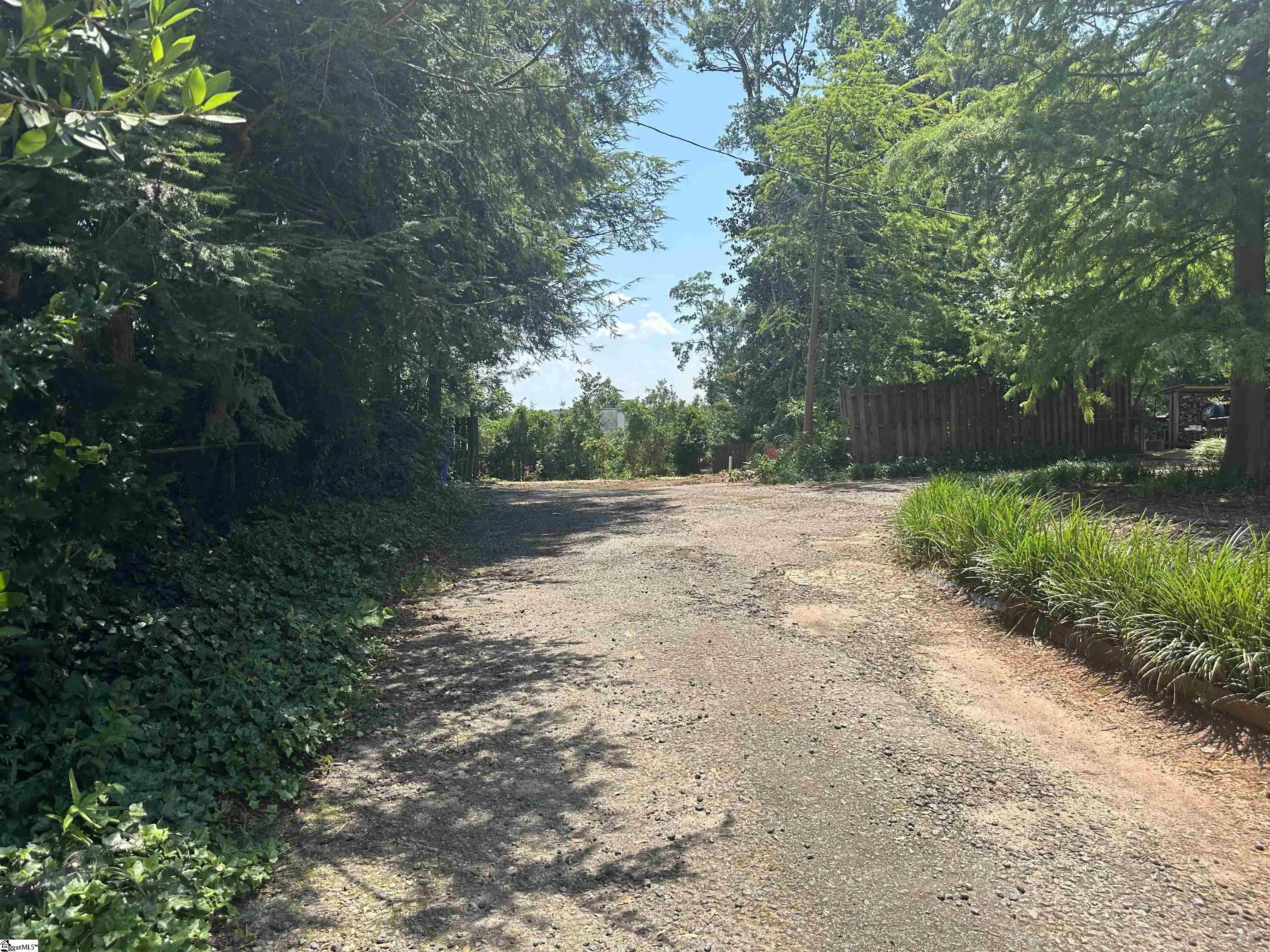 15 W Hillcrest Drive Greenville, SC 29609