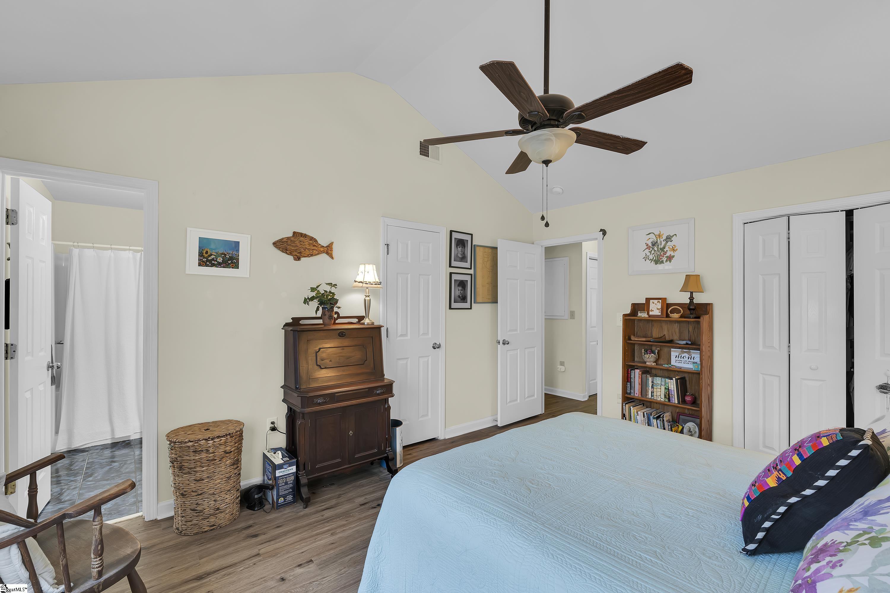 360 W Pointe Drive Spartanburg, SC 29301