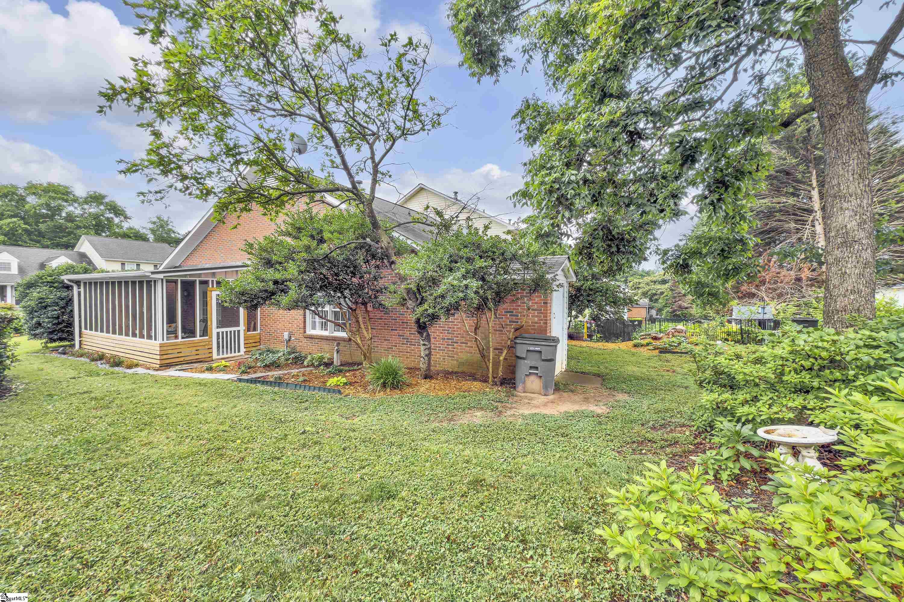 360 W Pointe Drive Spartanburg, SC 29301