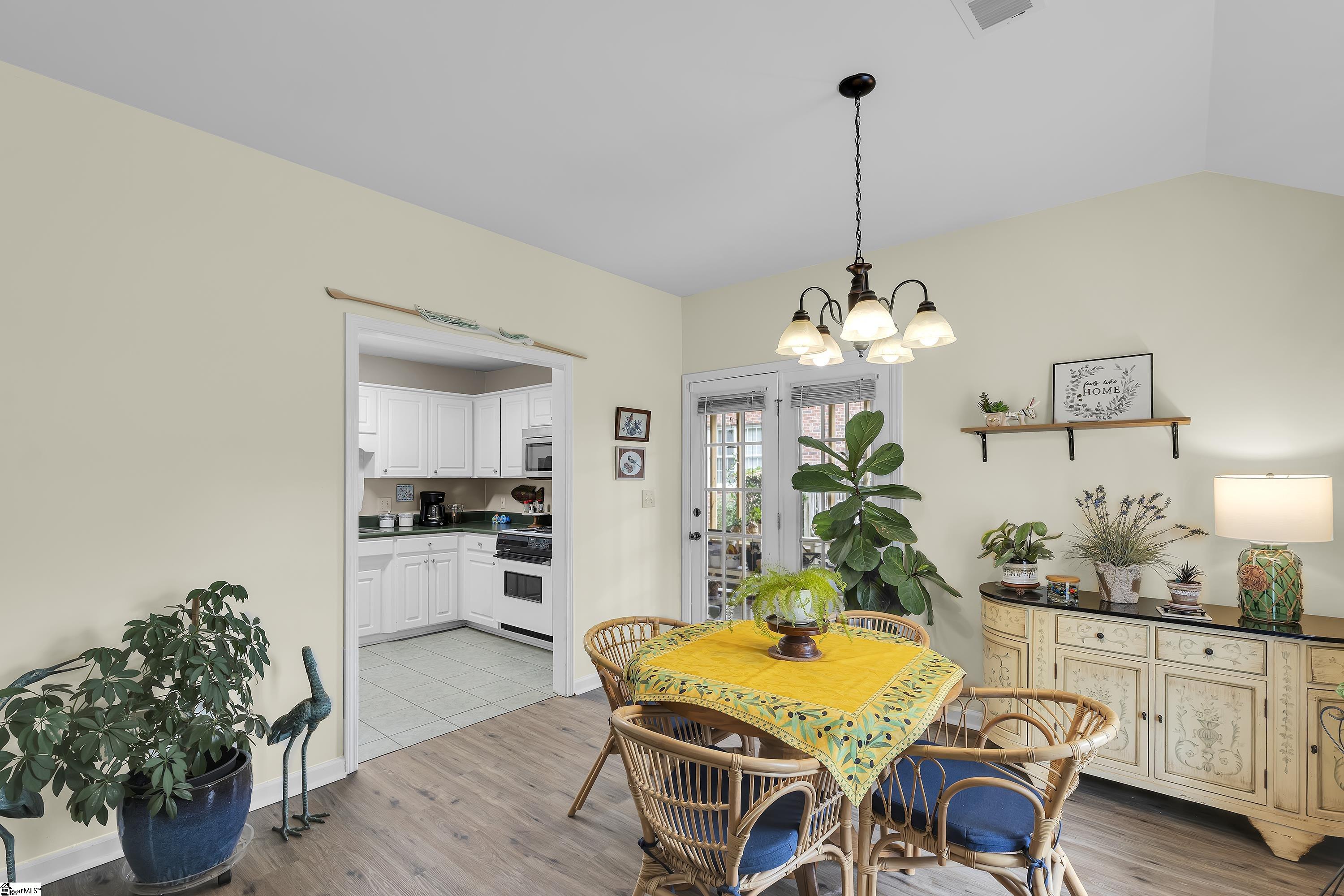 360 W Pointe Drive Spartanburg, SC 29301