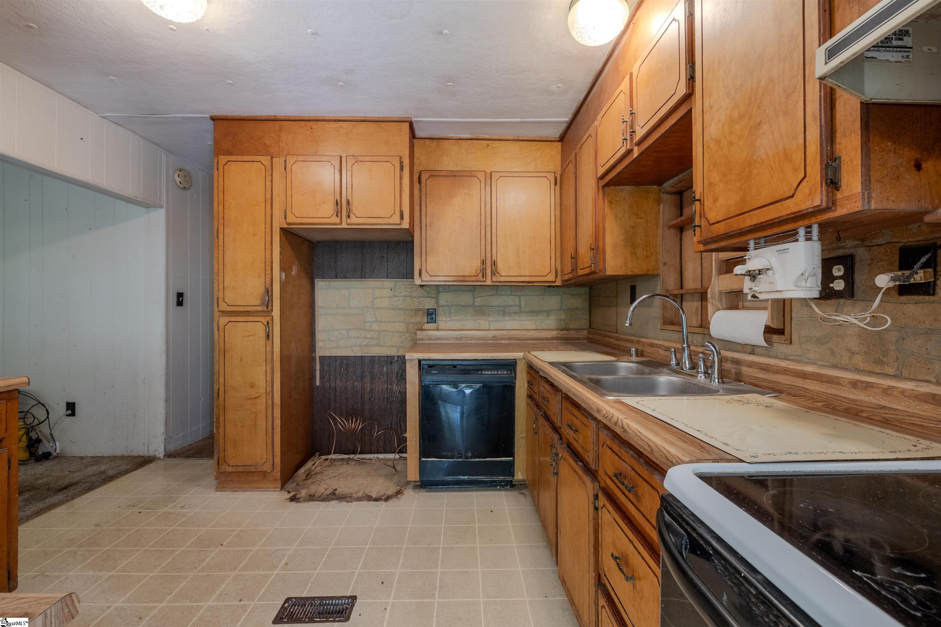 164 Wagon Ford Road Easley, SC 29640-7672