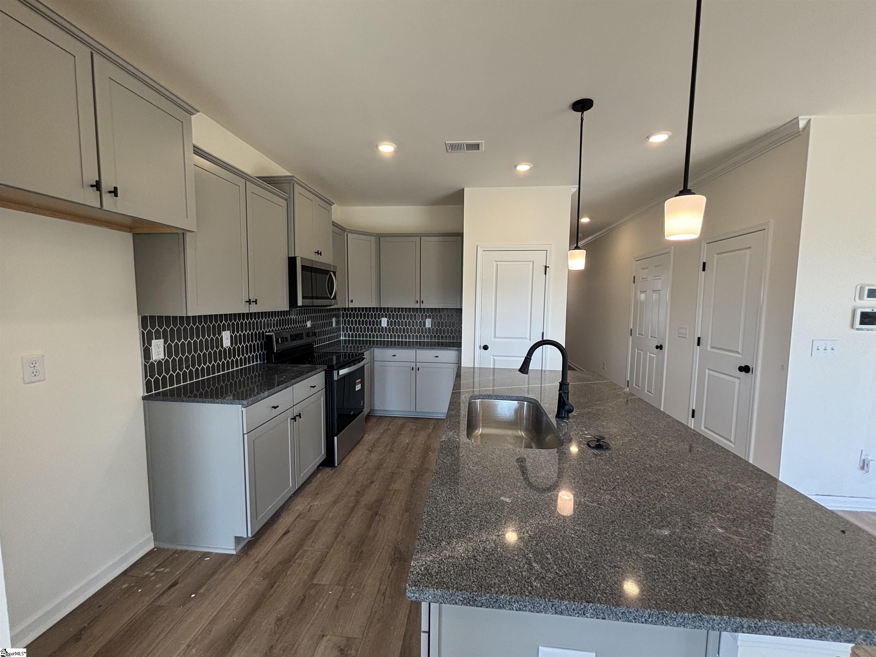 2027 Halton Oaks Drive Spartanburg, SC 29303