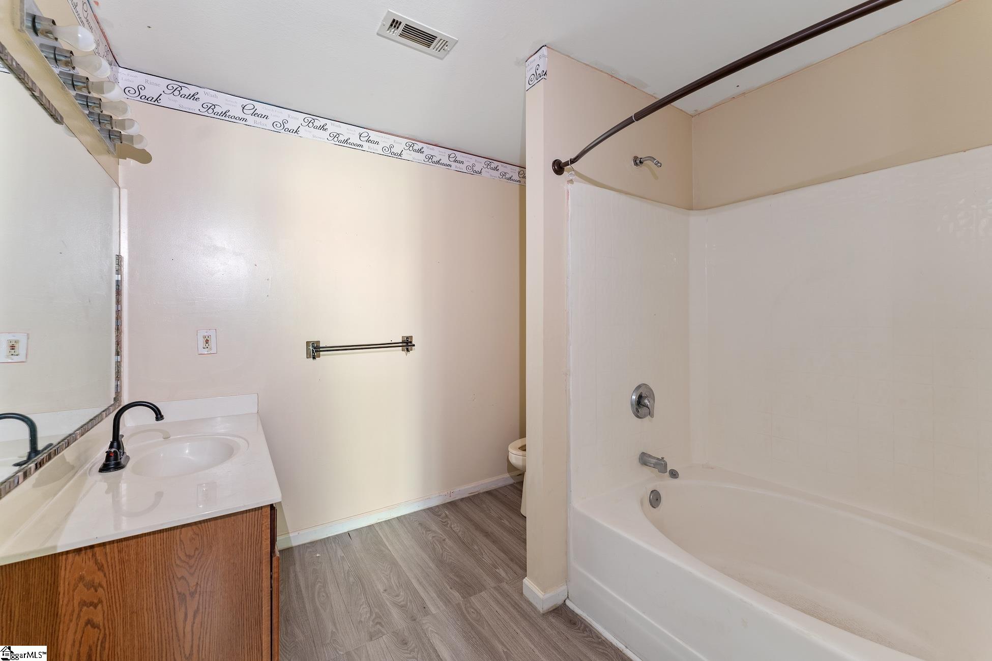 159 Falcon Ridge Drive Boiling Springs, SC 29316