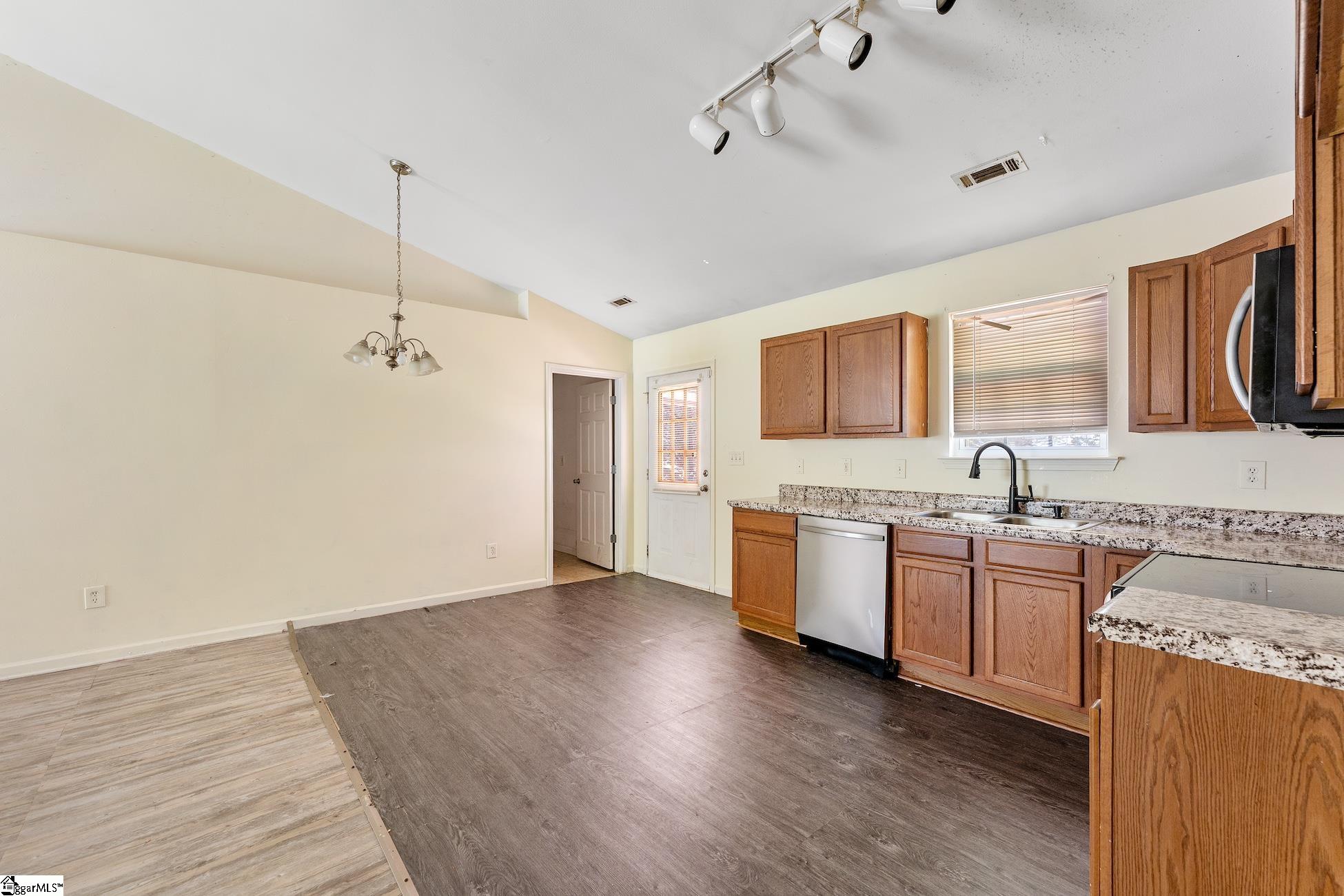 159 Falcon Ridge Drive Boiling Springs, SC 29316