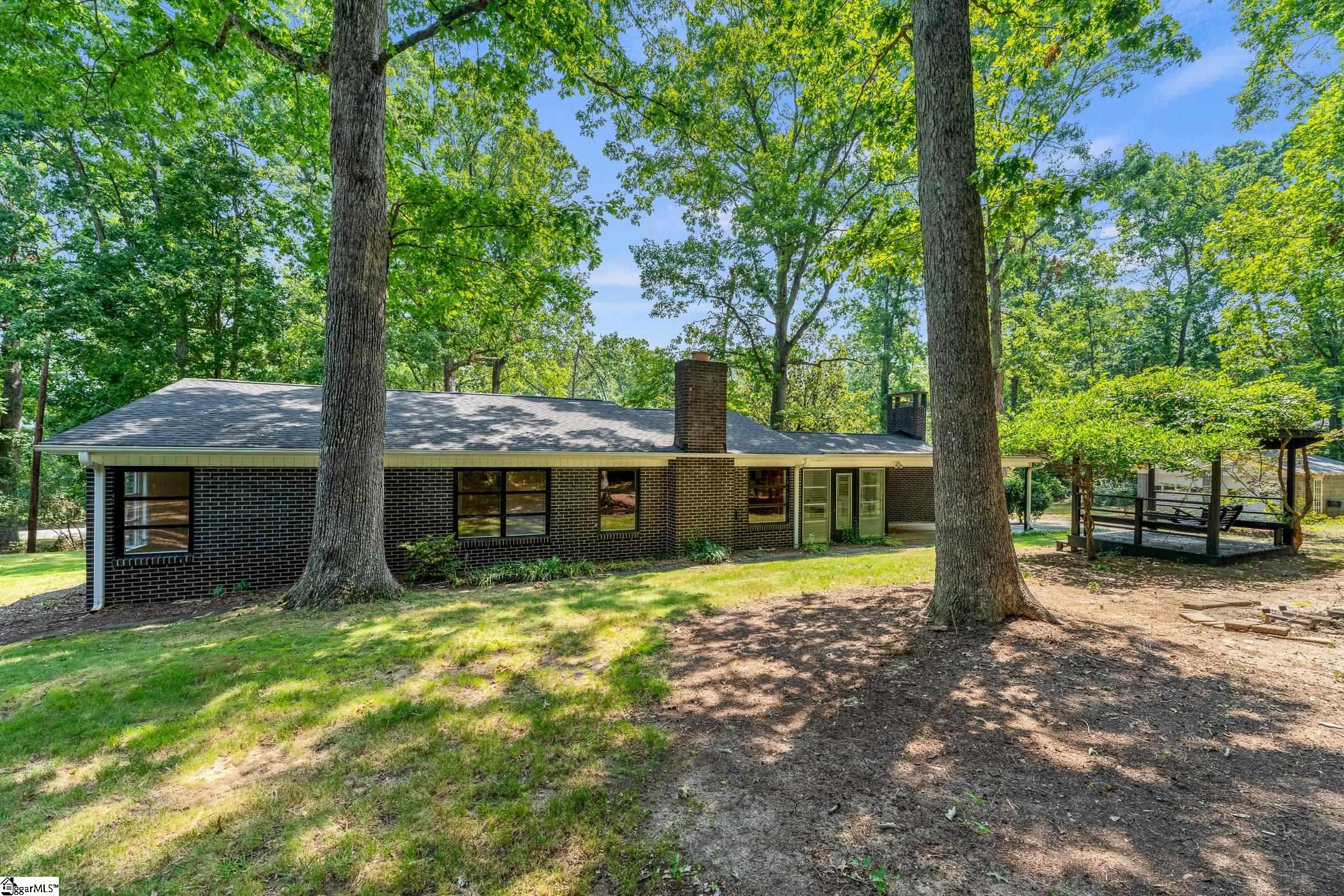 107 Shady Lane Greenville, SC 29615-2631