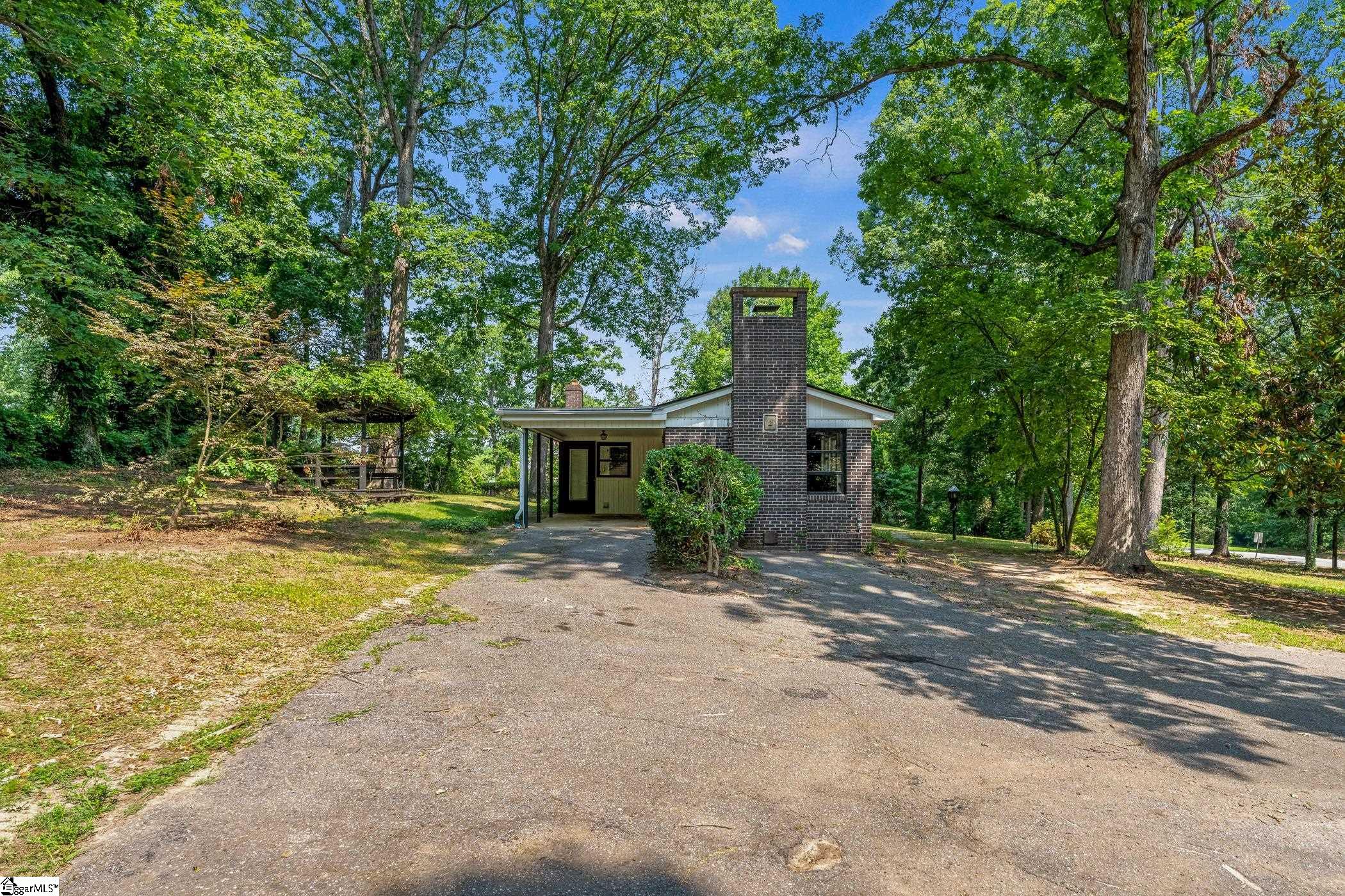 107 Shady Lane Greenville, SC 29615-2631