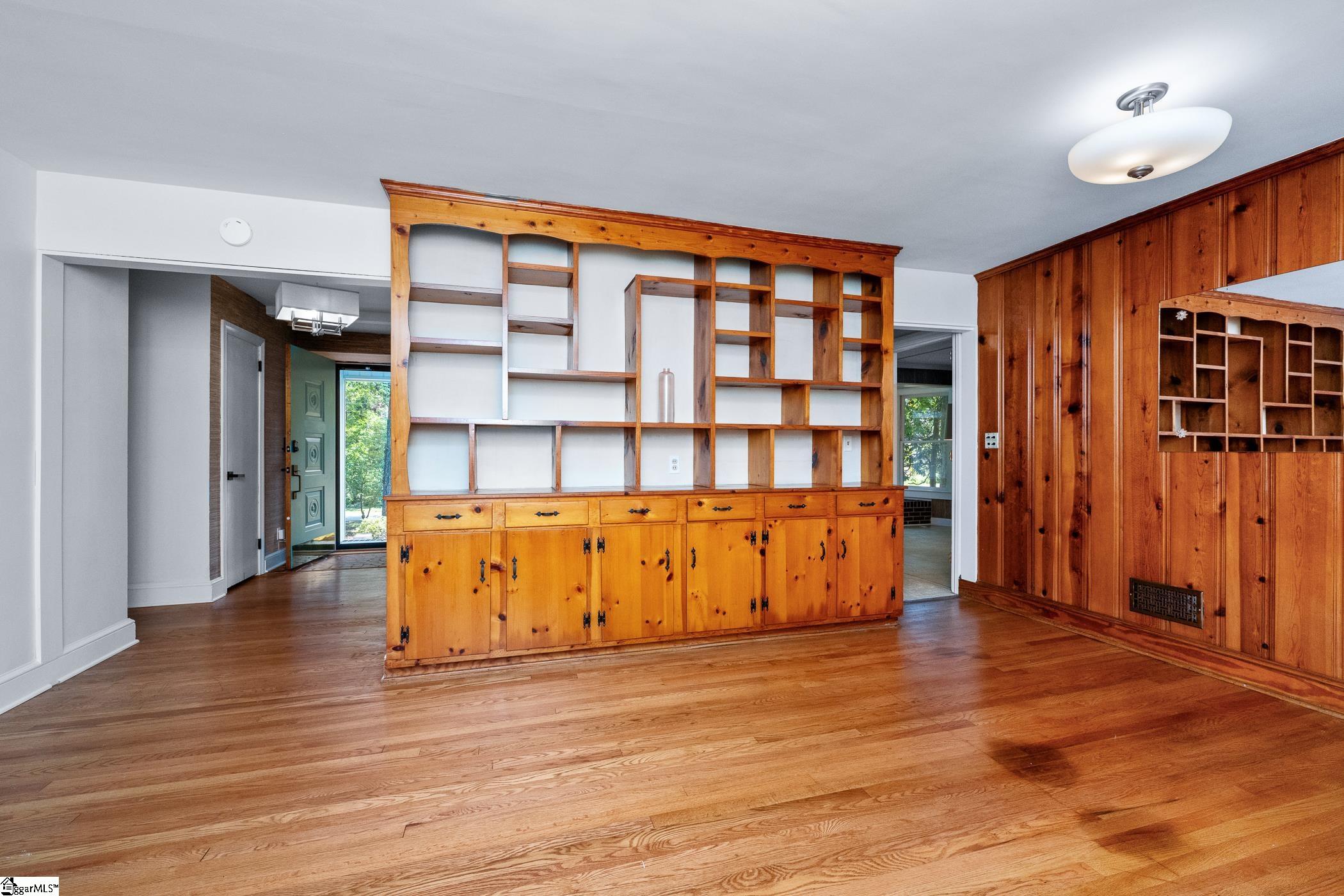 107 Shady Lane Greenville, SC 29615-2631