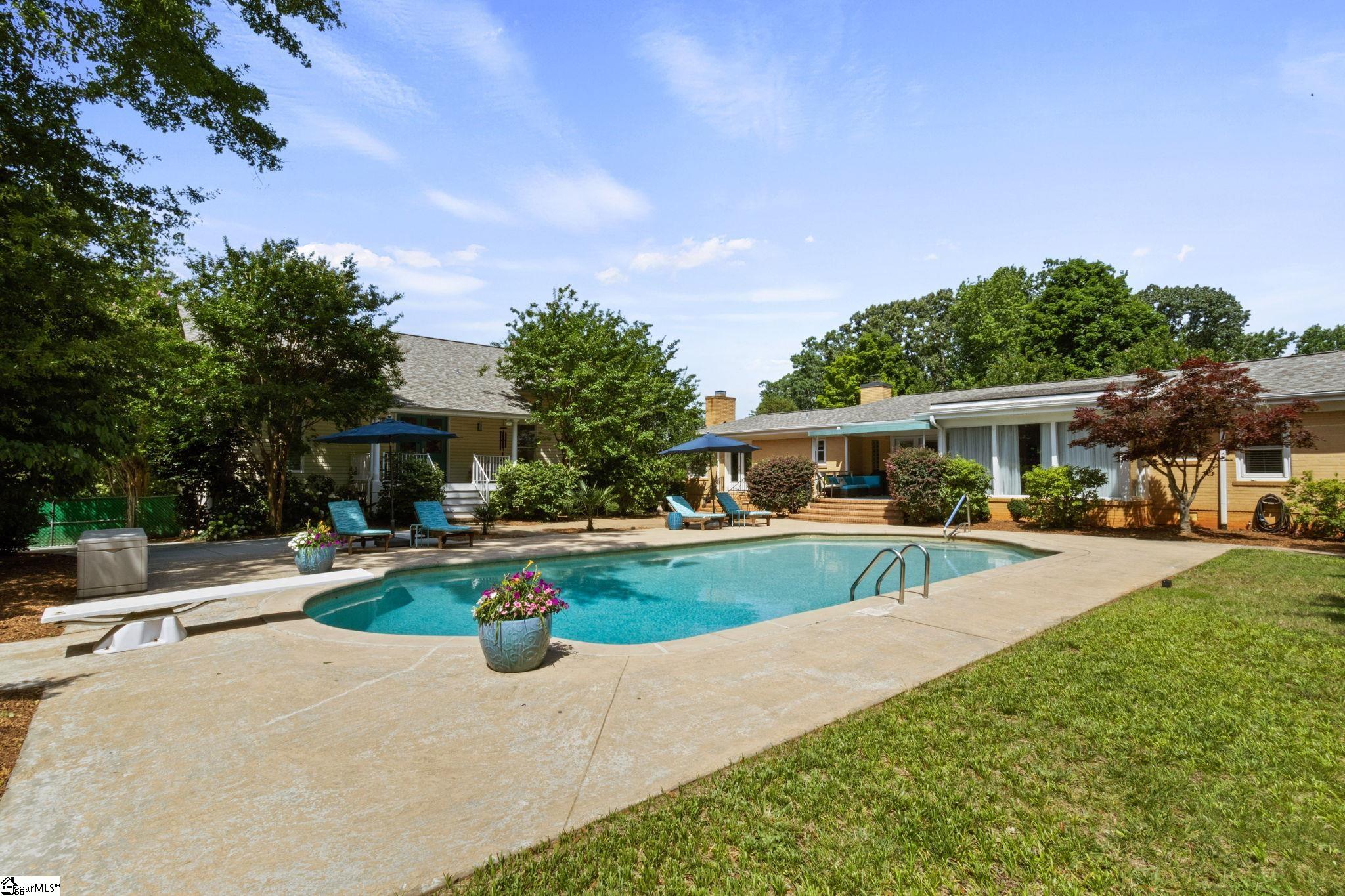 122 Bradley Boulevard Greenville, SC 20609