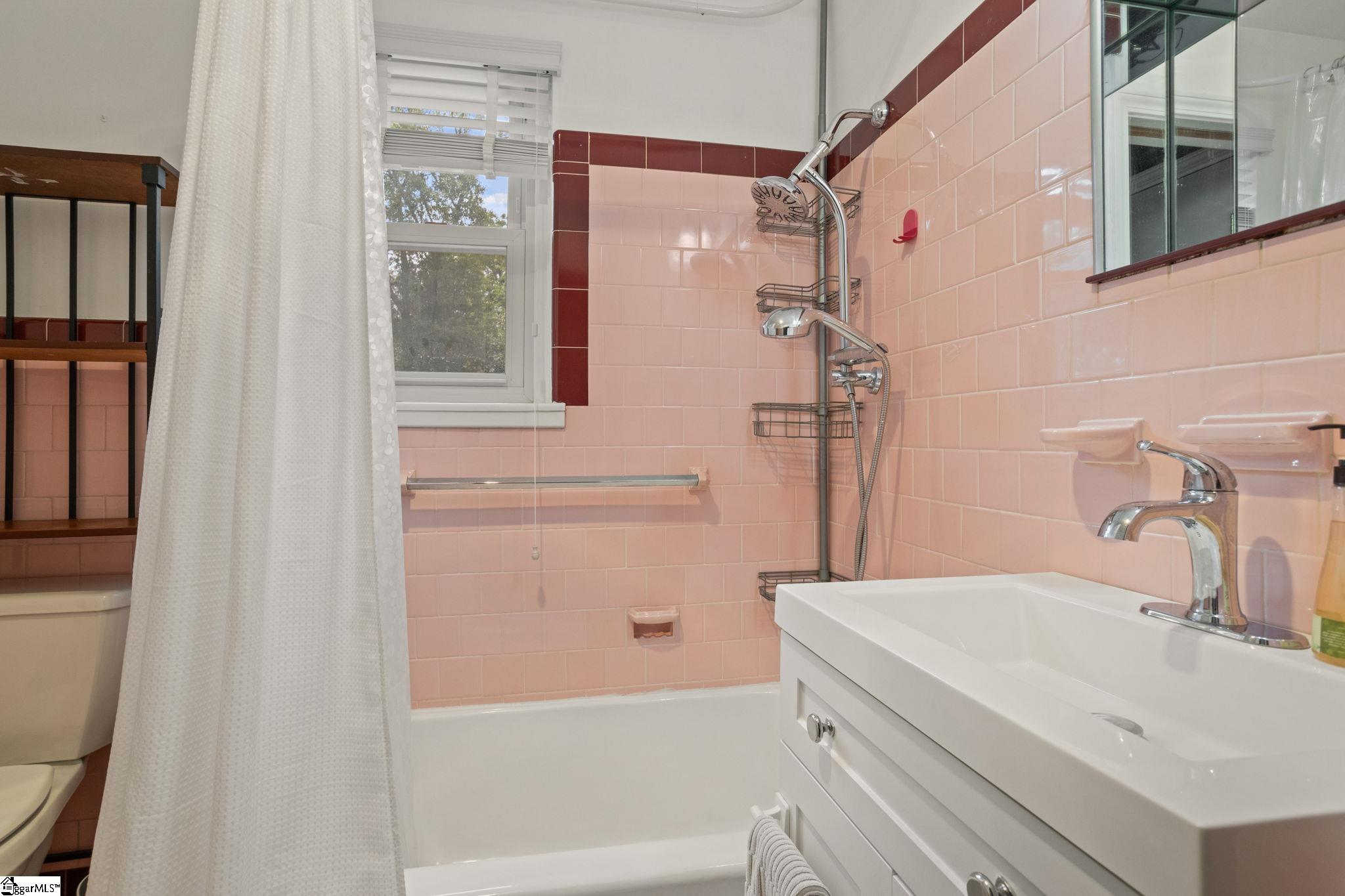122 Bradley Boulevard Greenville, SC 20609