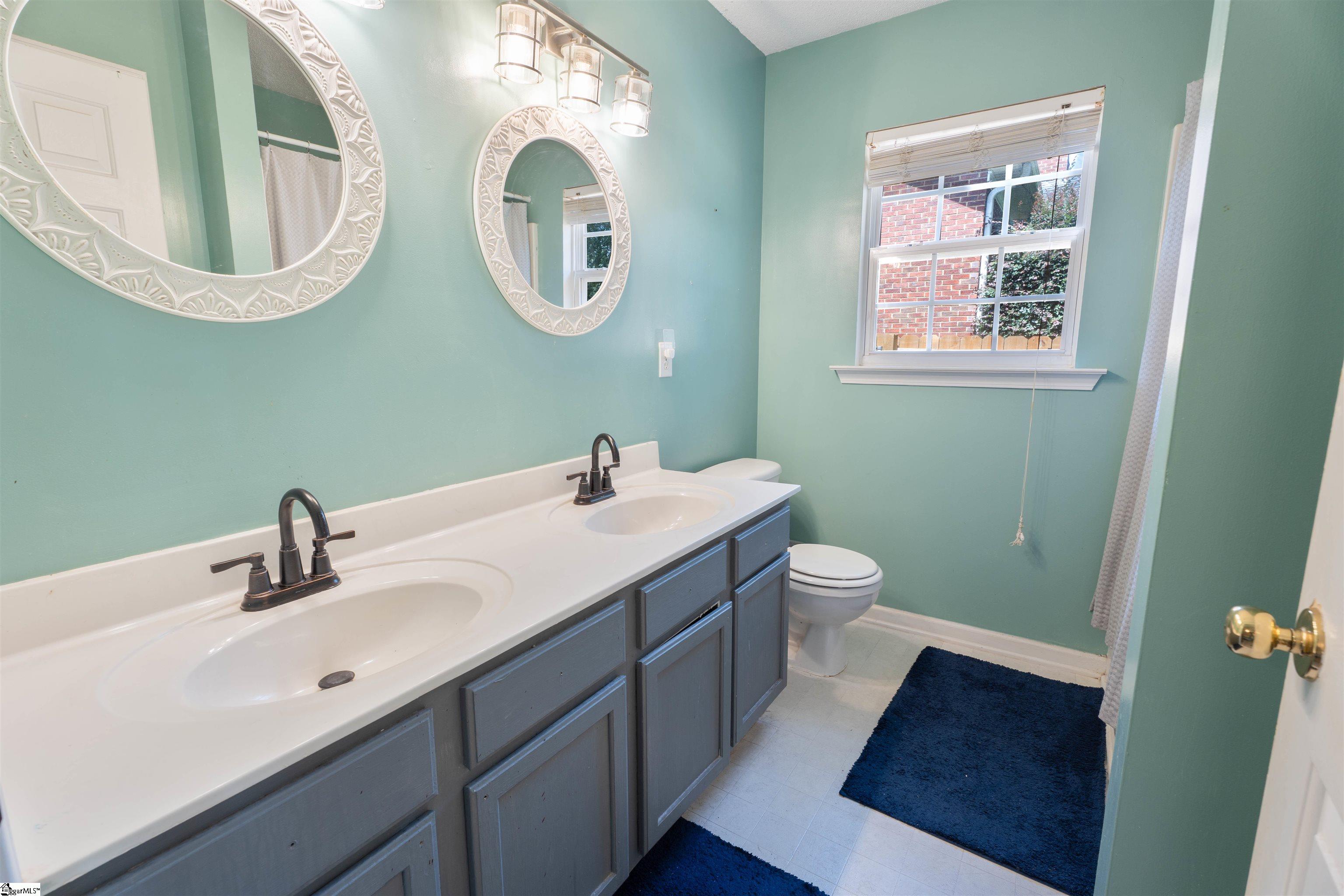 864 Thornbird Circle Boiling Springs, SC 29316