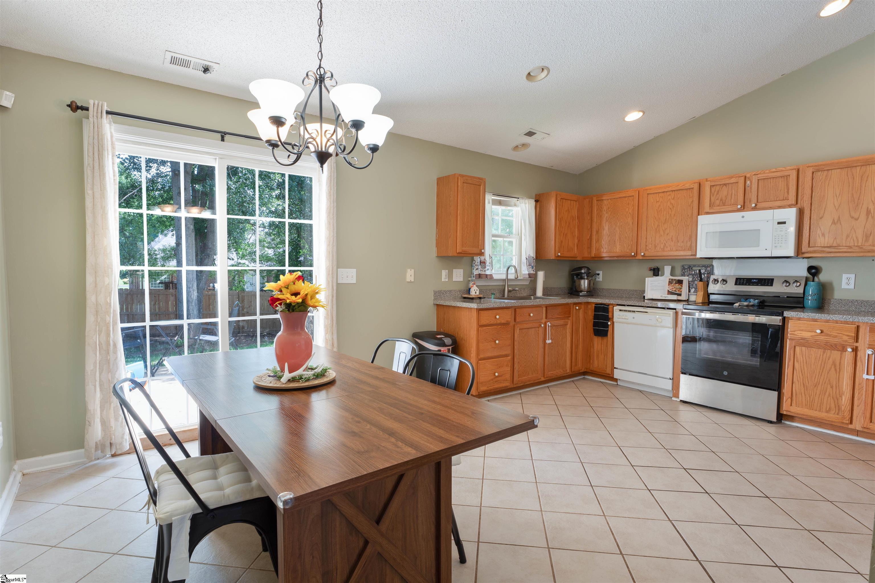 864 Thornbird Circle Boiling Springs, SC 29316
