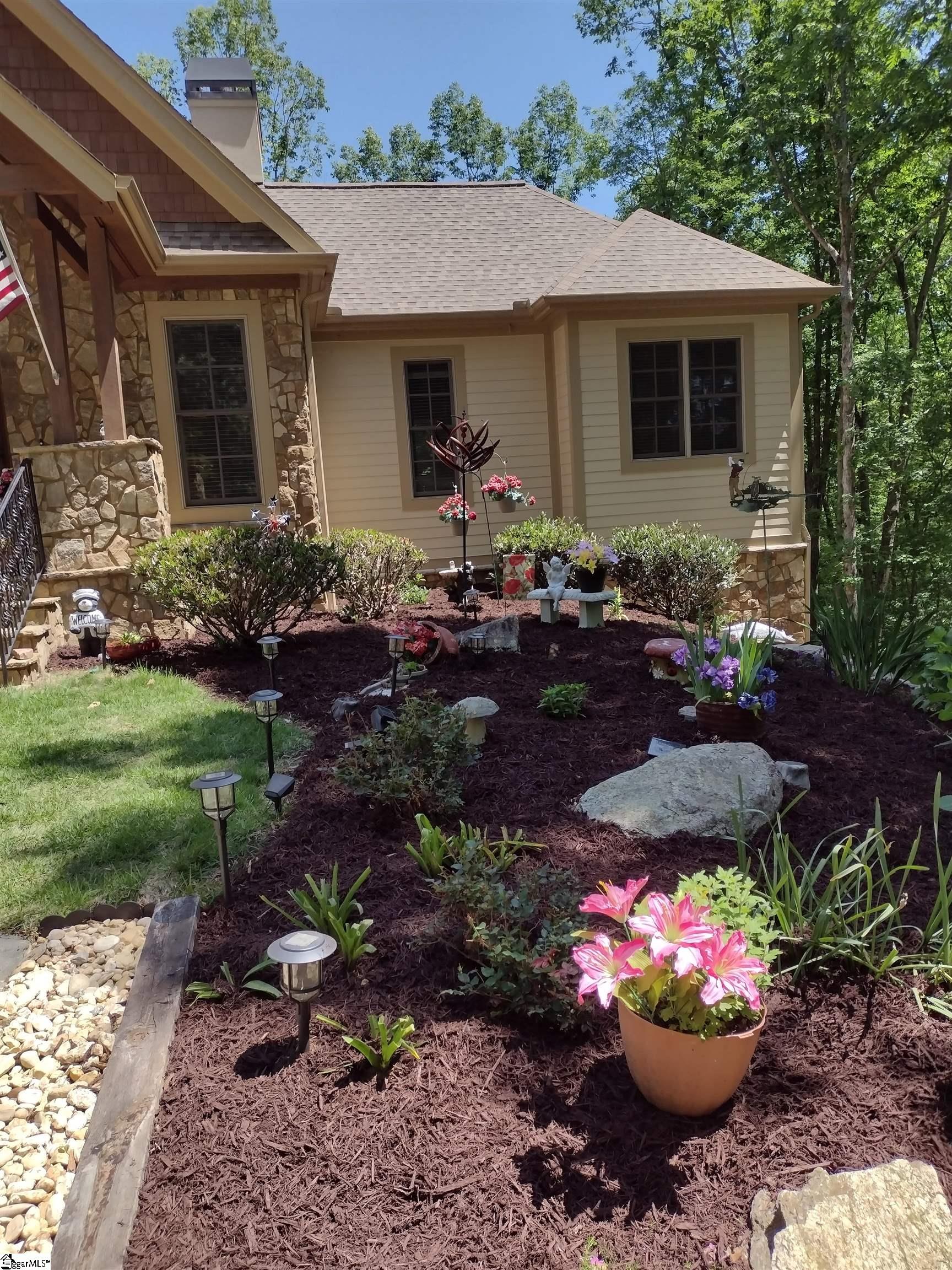 2 Autumn Oak Way Travelers Rest, SC 29690