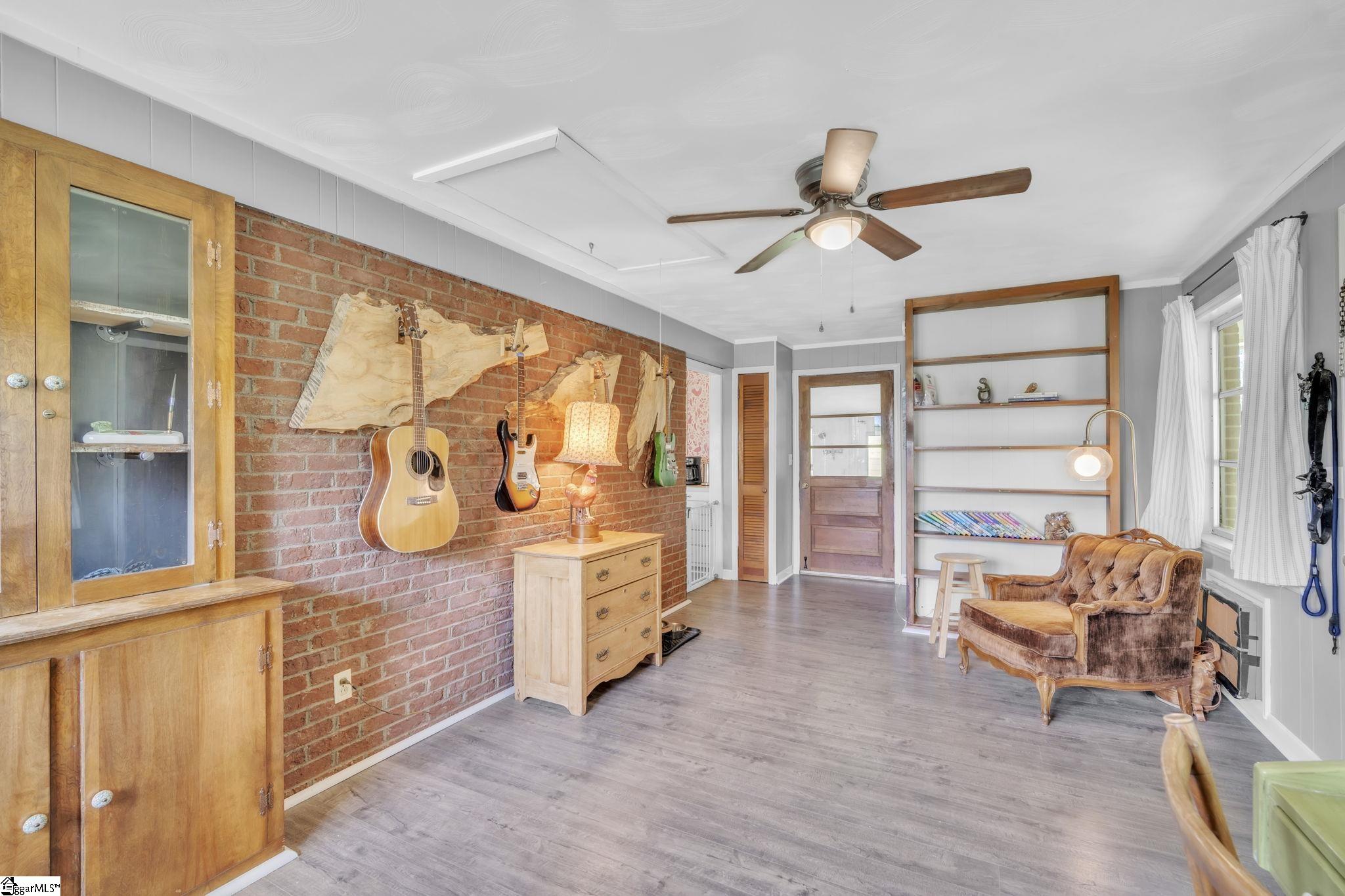 103 W Crestview Street Landrum, SC 29356