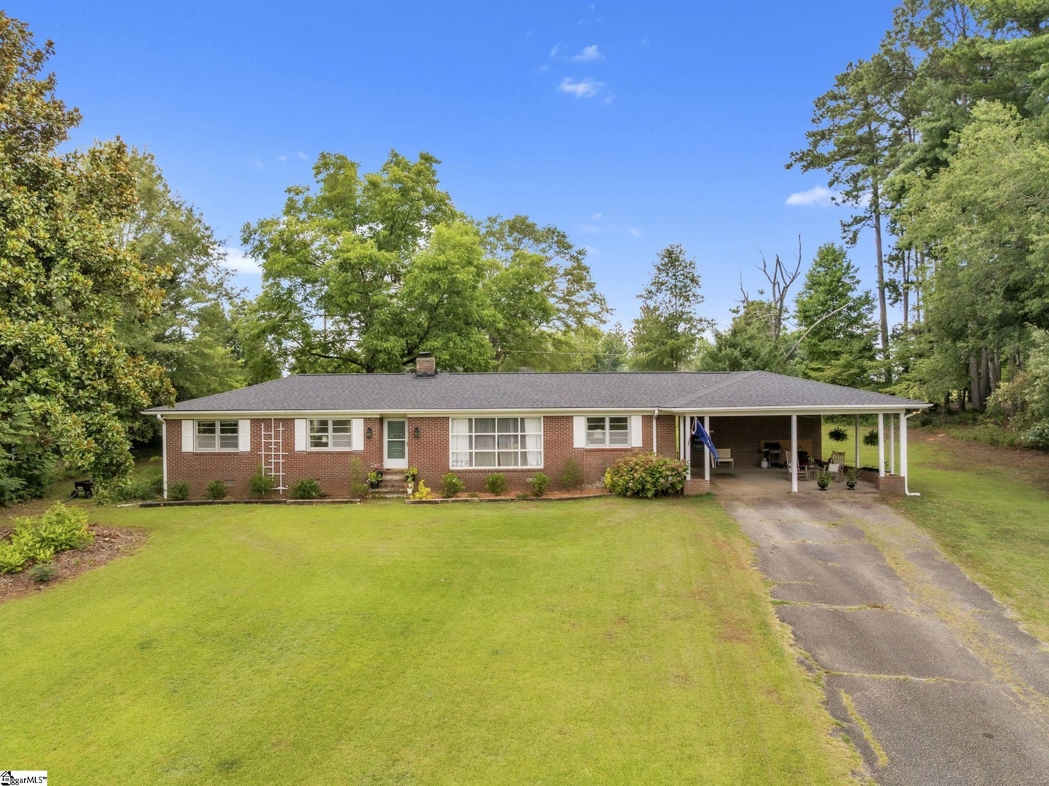 103 W Crestview Street Landrum, SC 29356