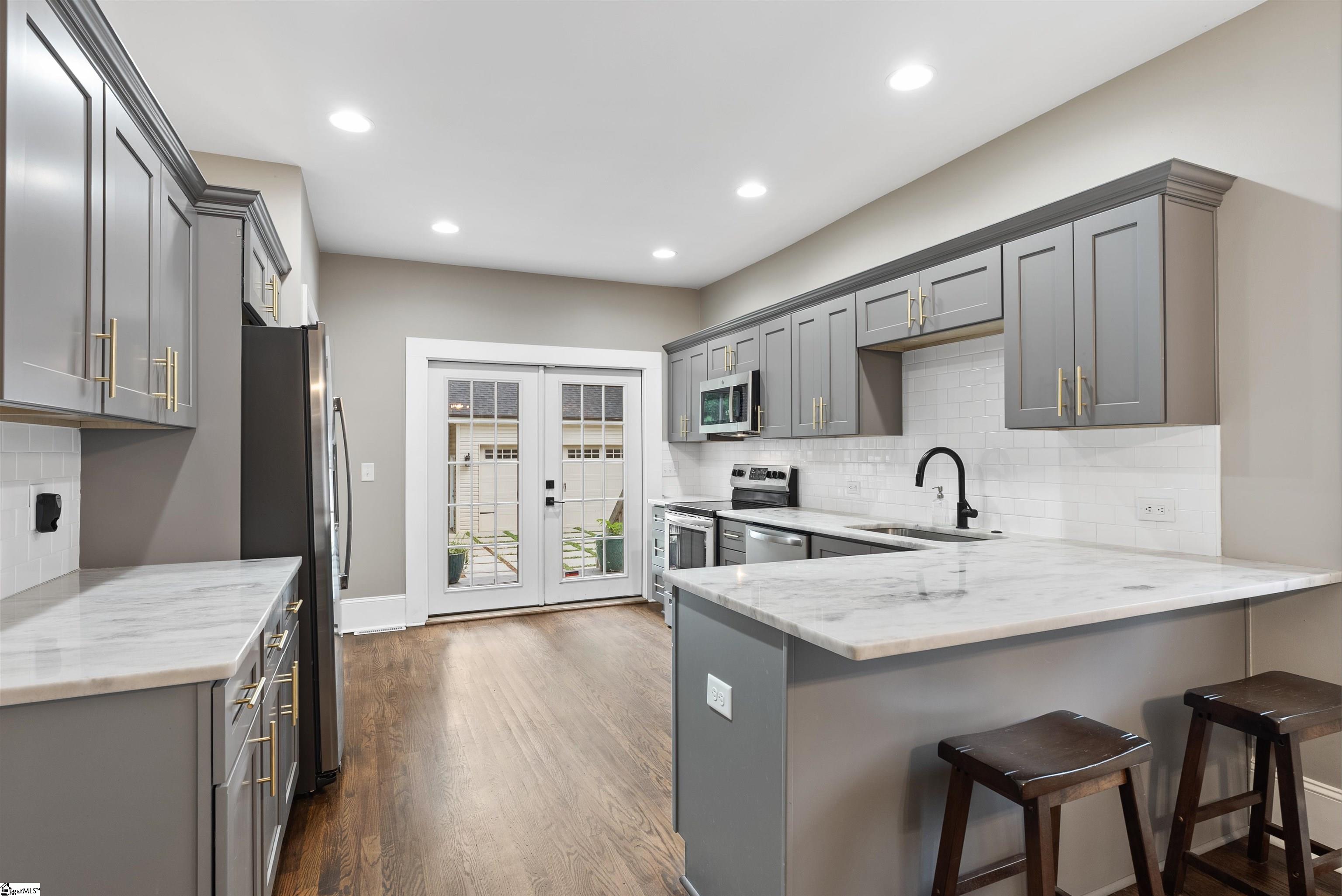 109 Ladson Street Greenville, SC 29605