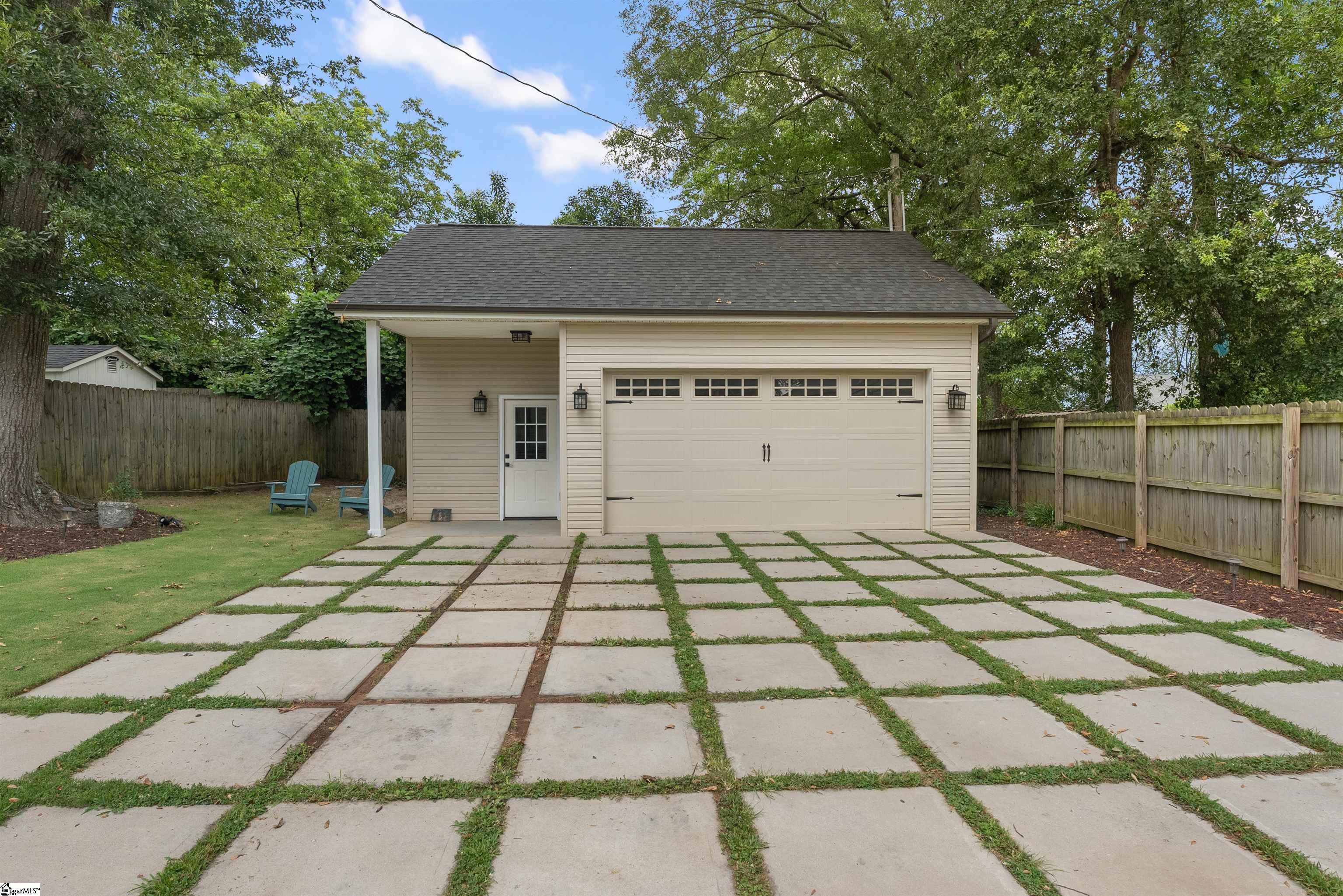 109 Ladson Street Greenville, SC 29605