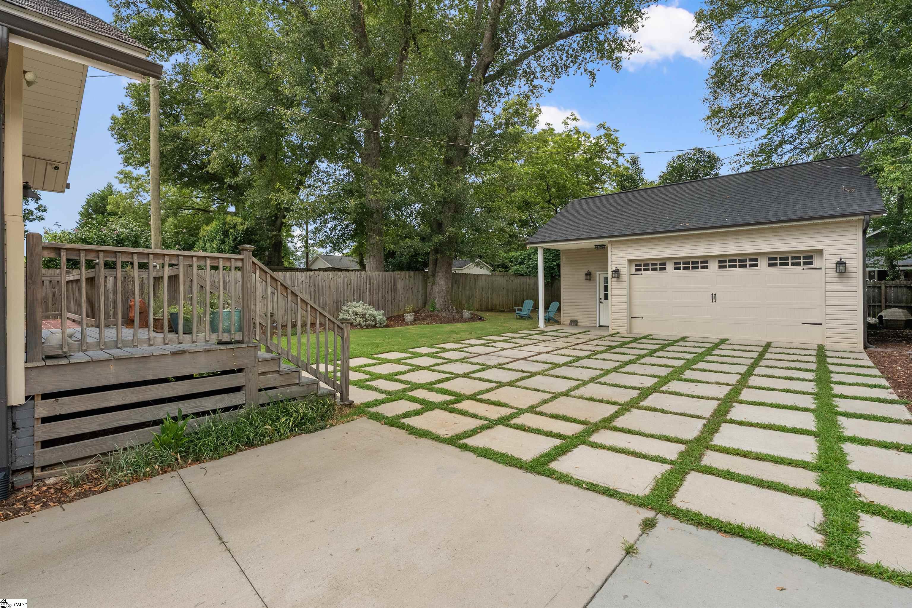 109 Ladson Street Greenville, SC 29605