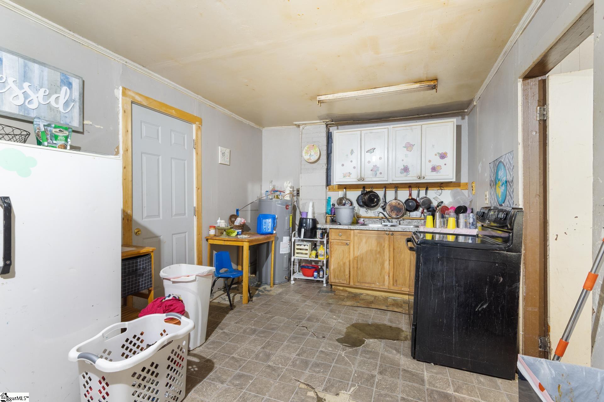 103 N Bell Street Clinton, SC 29325