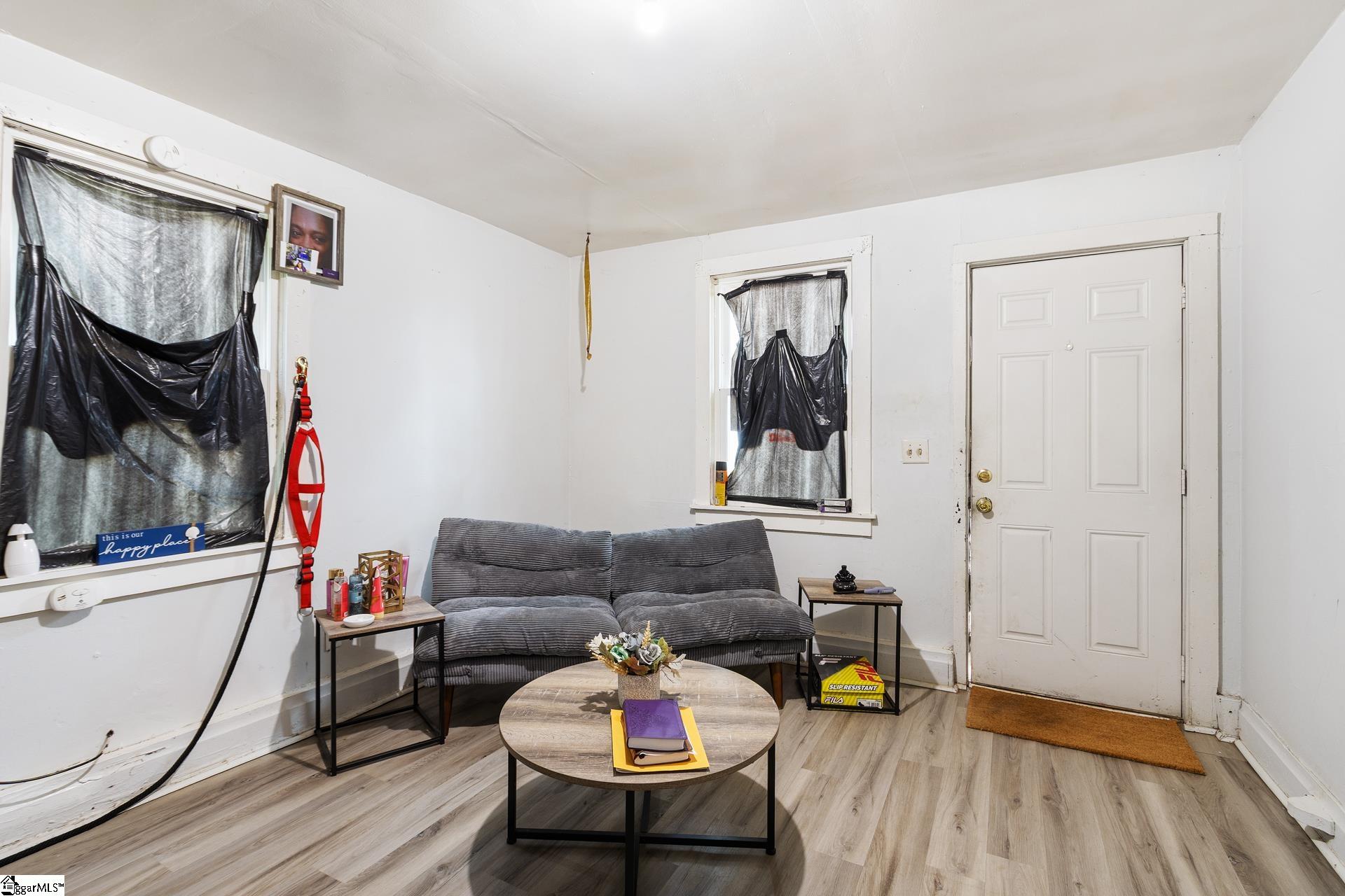 103 N Bell Street Clinton, SC 29325