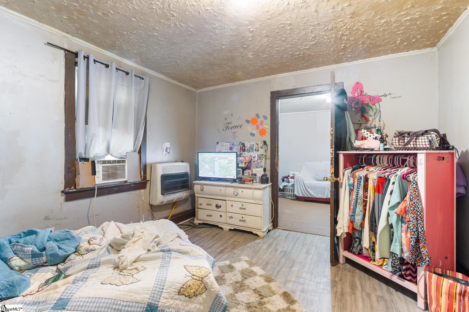 103 N Bell Street Clinton, SC 29325